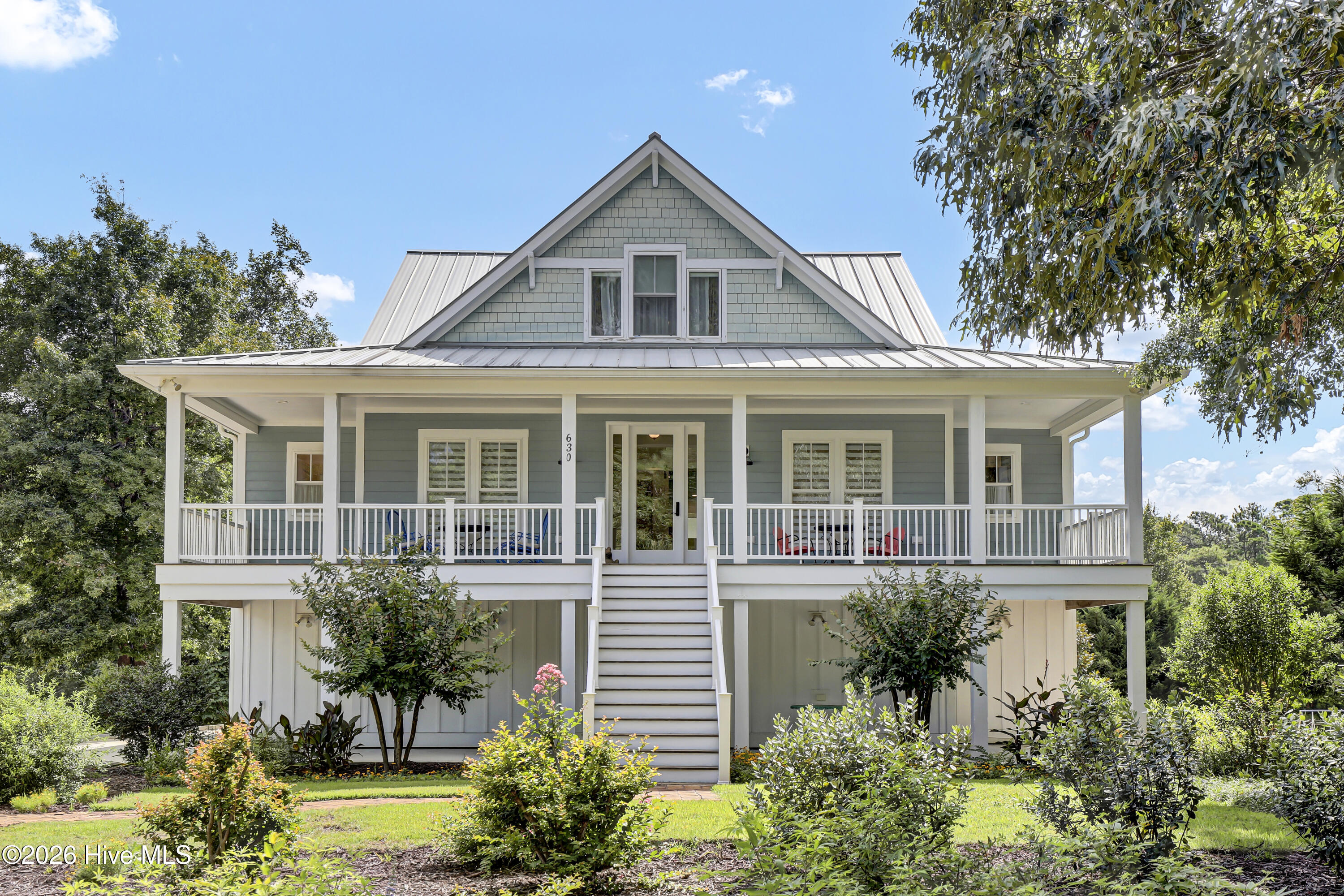 630 Ravenswood Road Property Photo 3