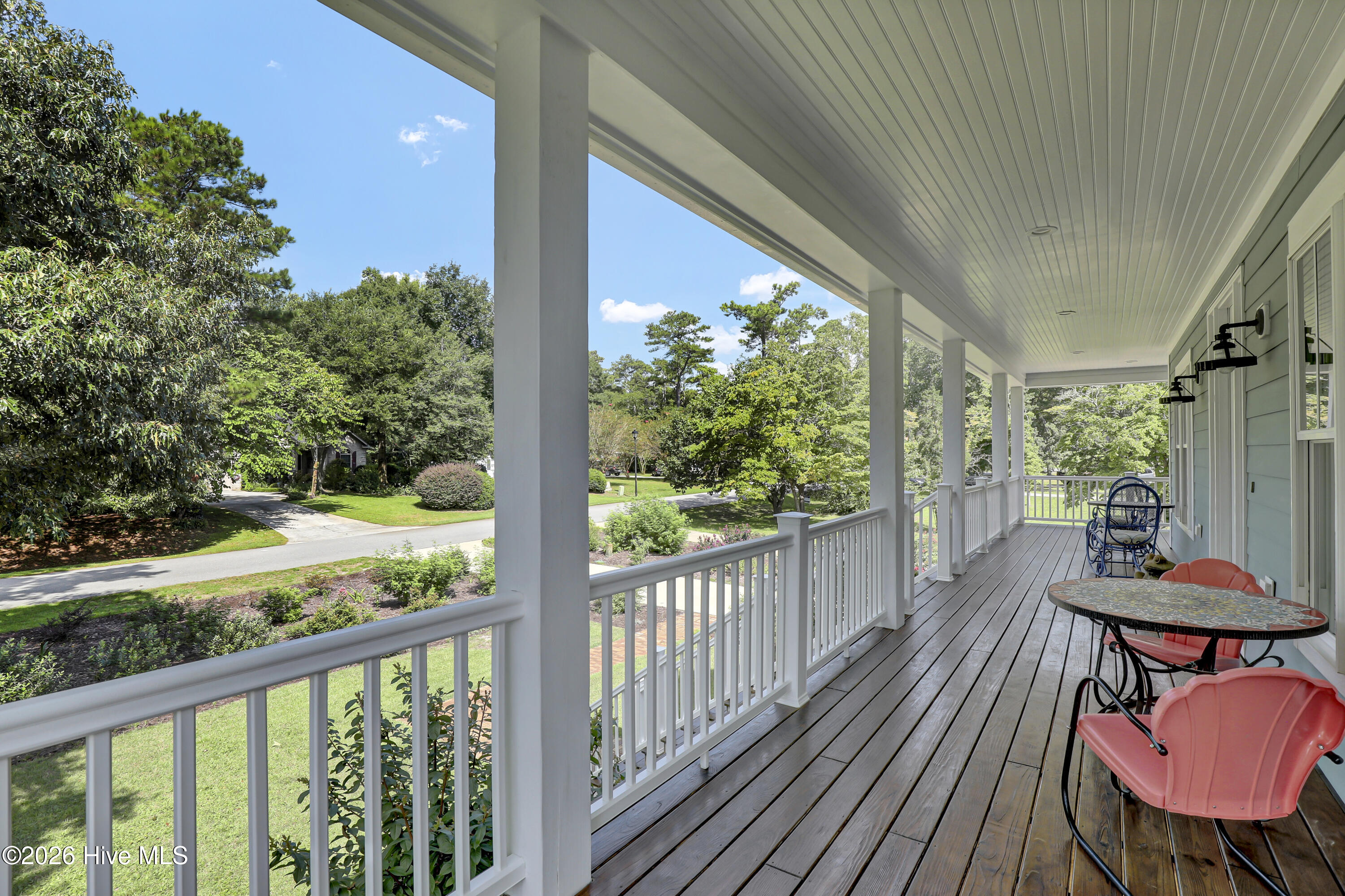 630 Ravenswood Road Property Photo 6