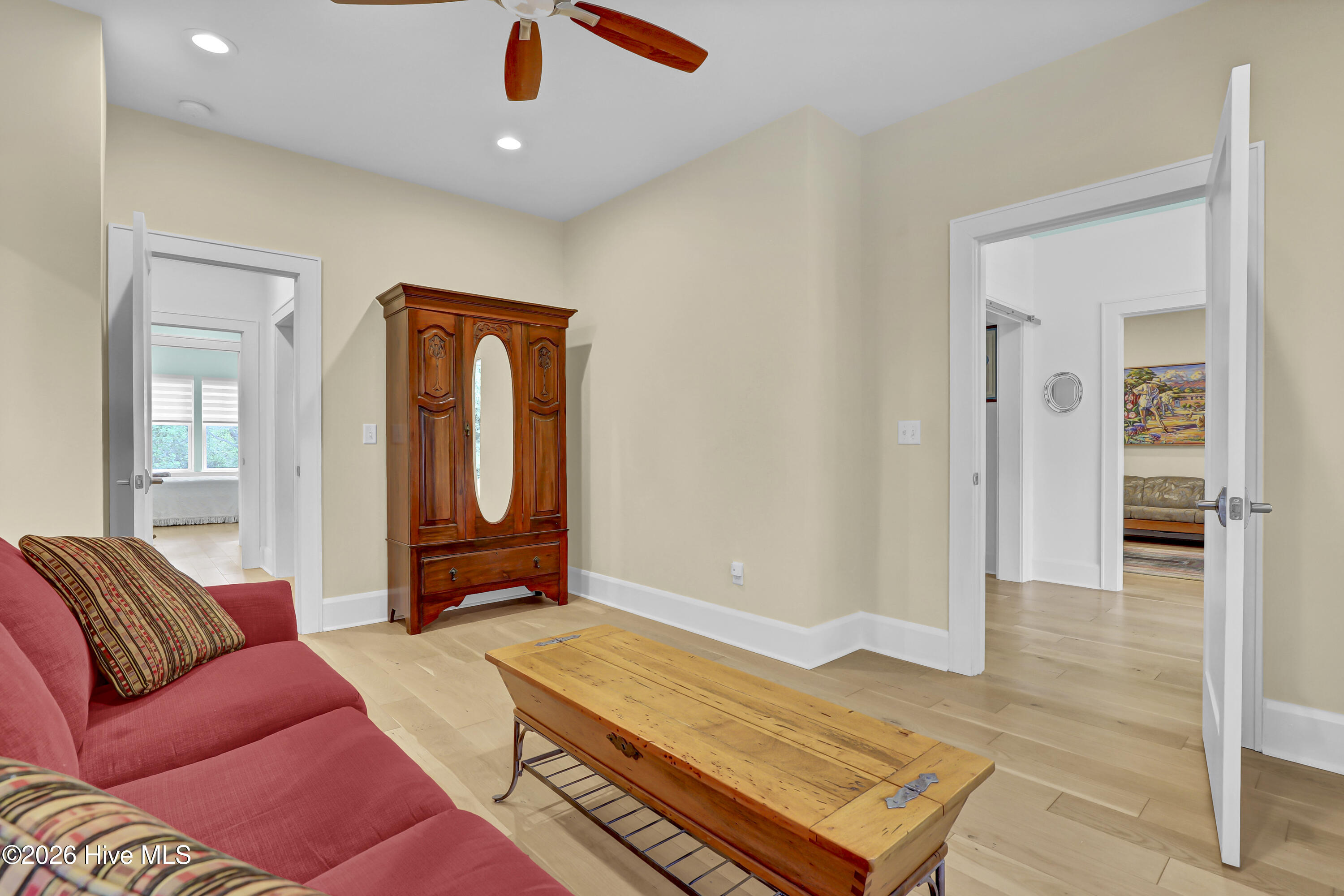 630 Ravenswood Road Property Photo 10