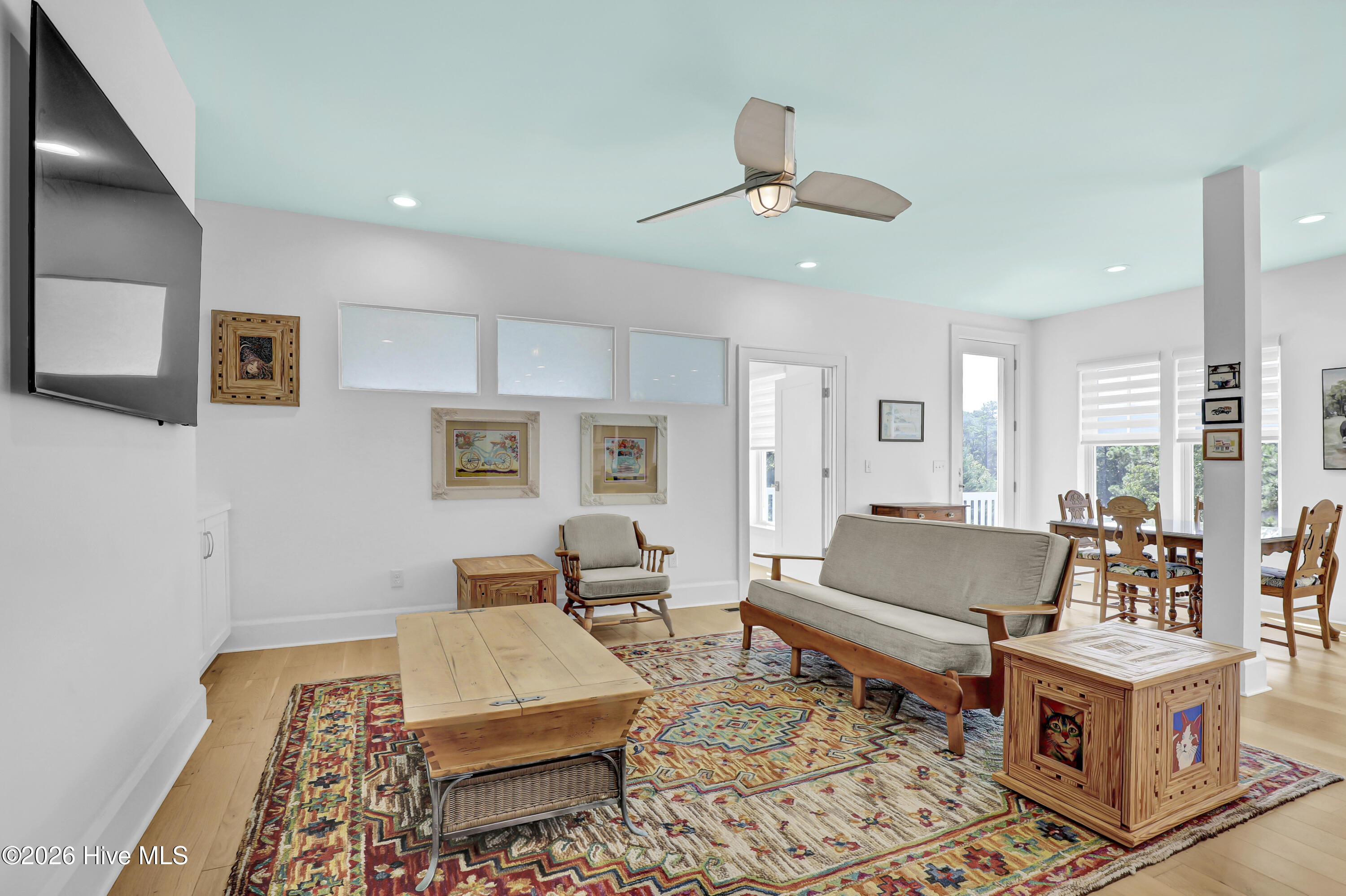 630 Ravenswood Road Property Photo 17