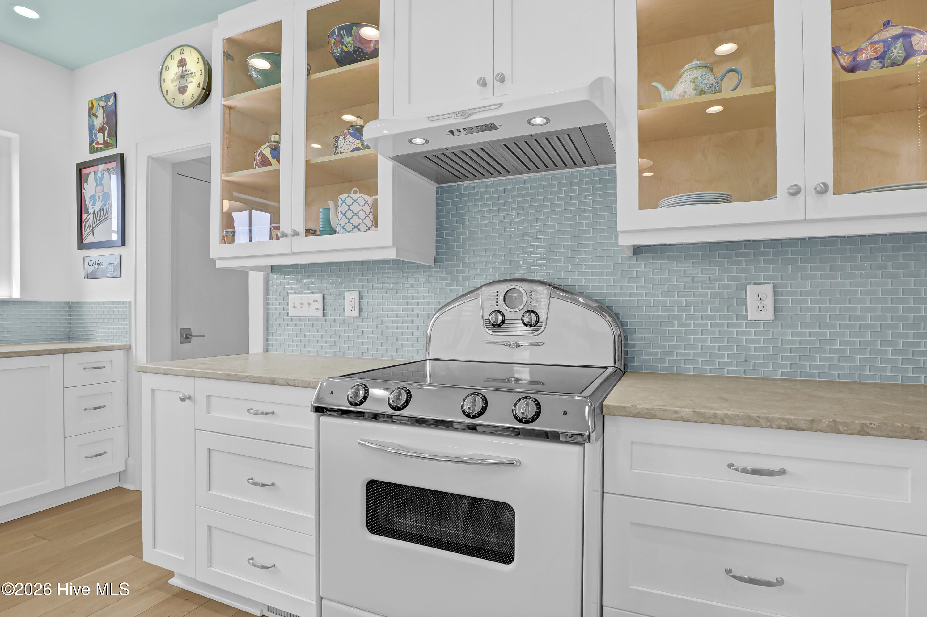 630 Ravenswood Road Property Photo 24