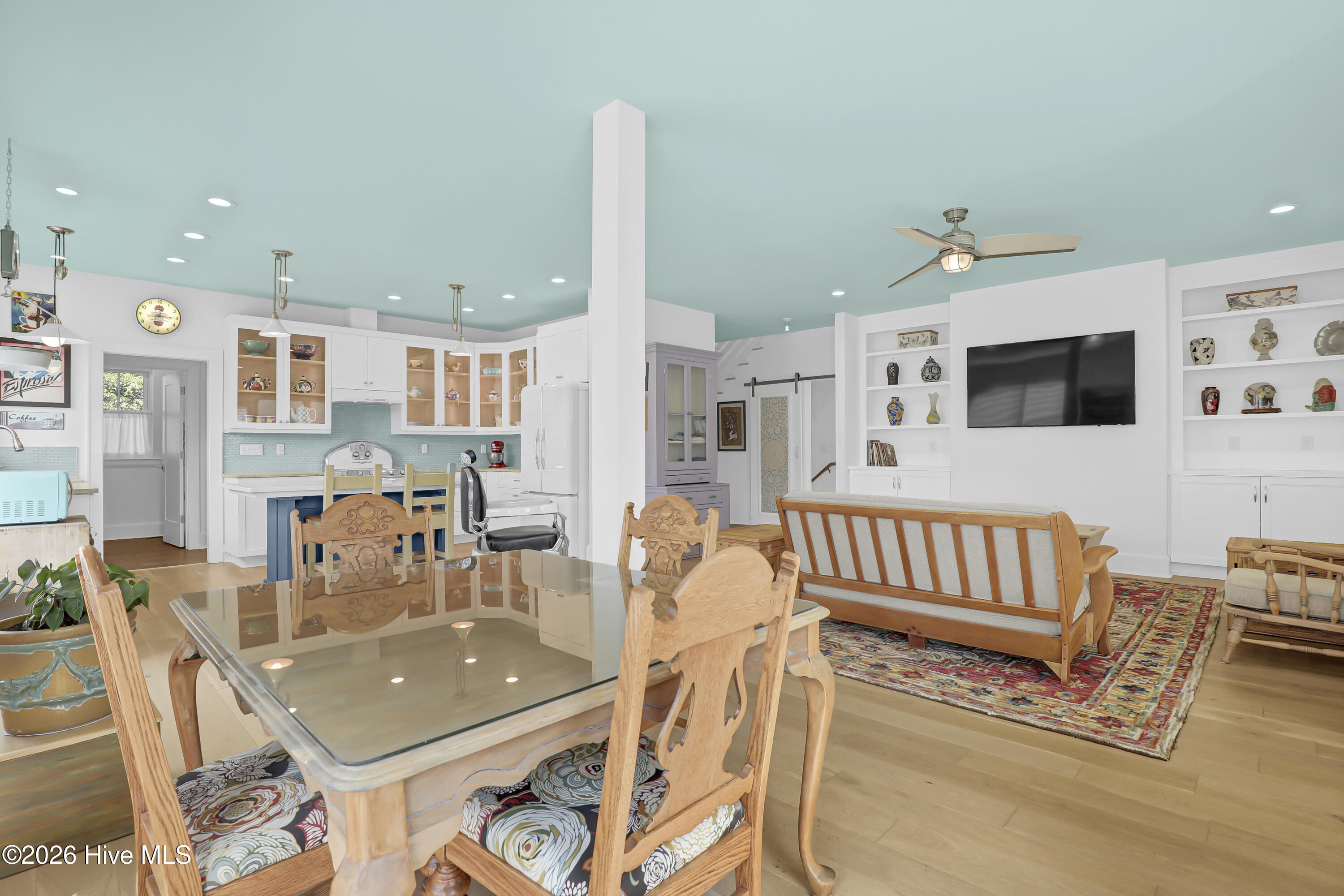 630 Ravenswood Road Property Photo 28