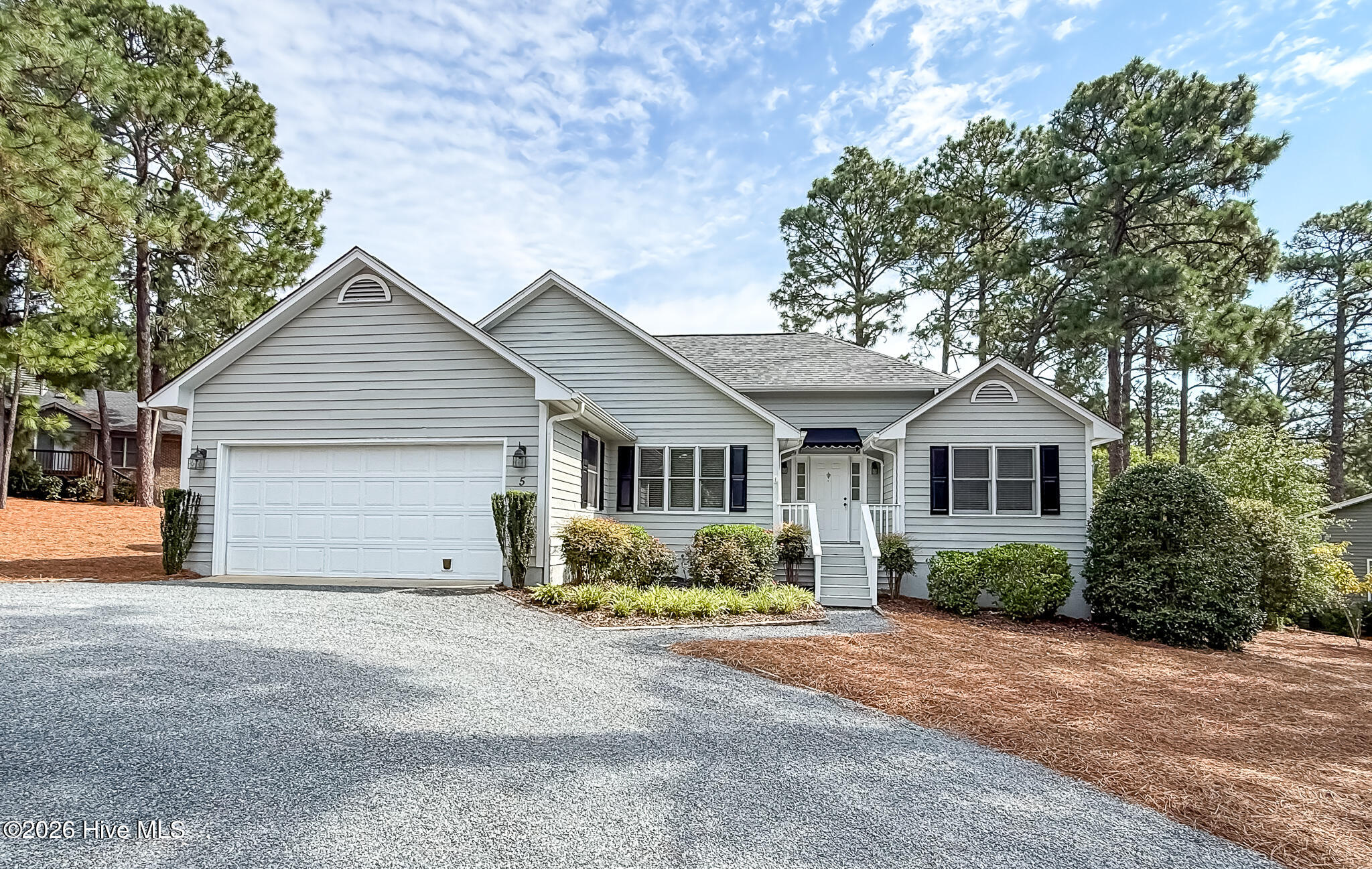 5 Bridle Path Circle Property Photo 2