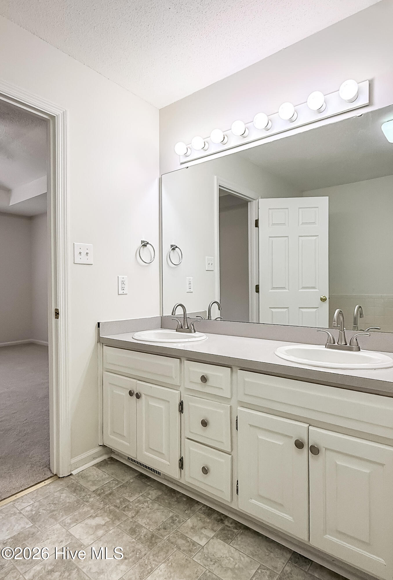 5 Bridle Path Circle Property Photo 33