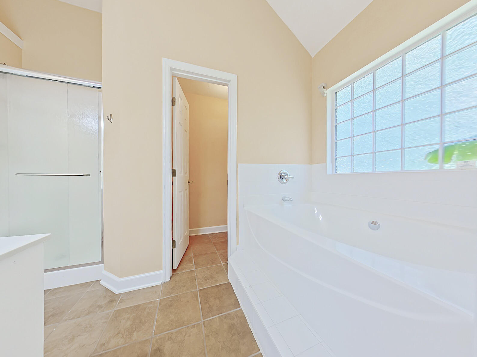 615 Ventana Drive Property Photo 8