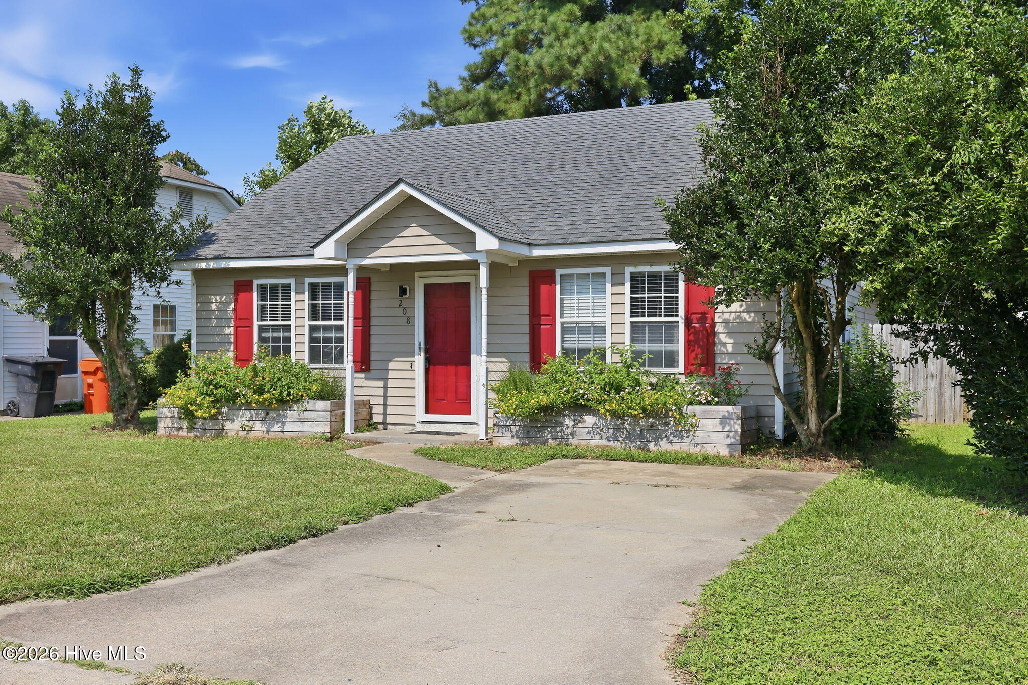 208 Old Oak Road Property Photo 2