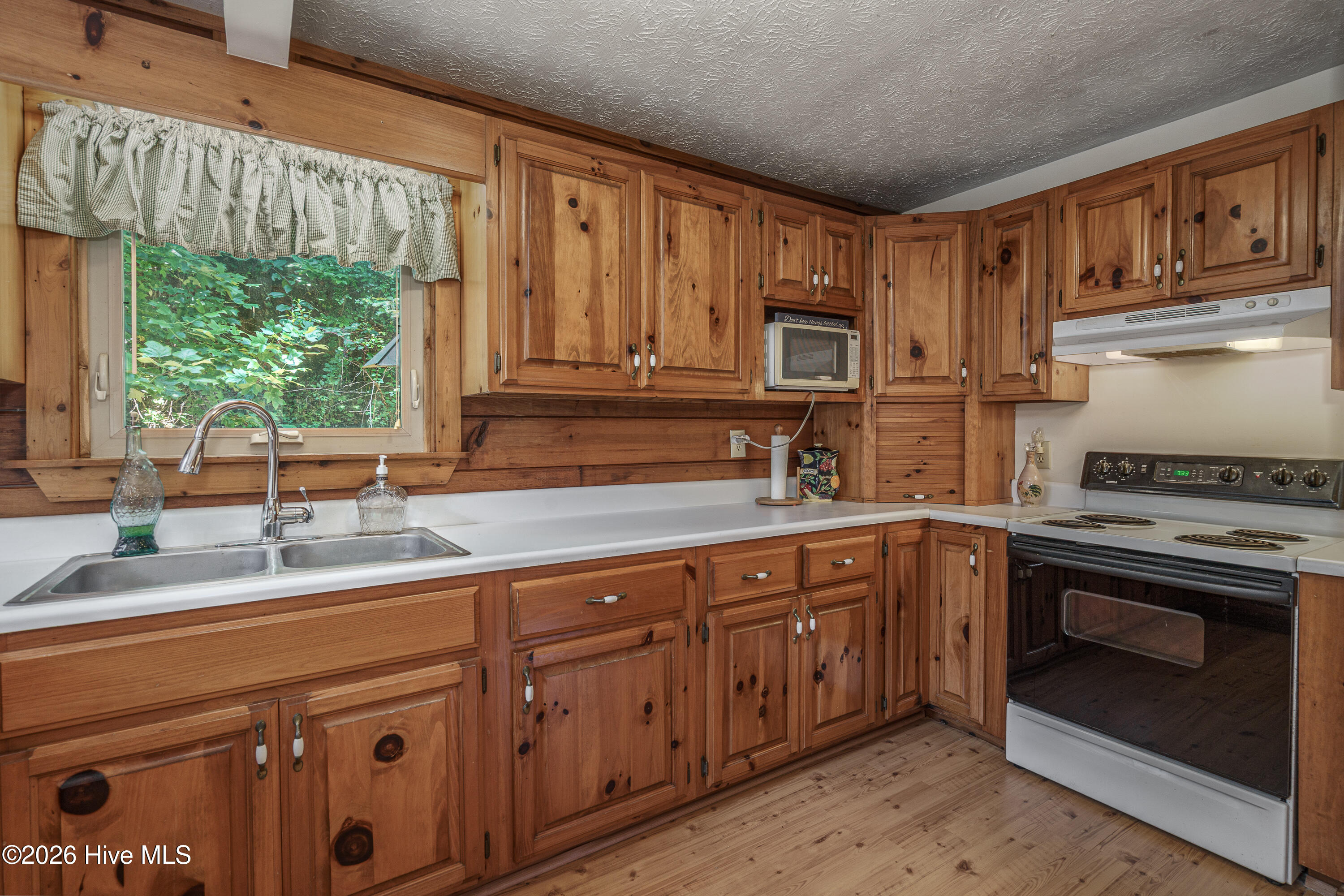 525 Beaver Ridge Road Property Photo 8