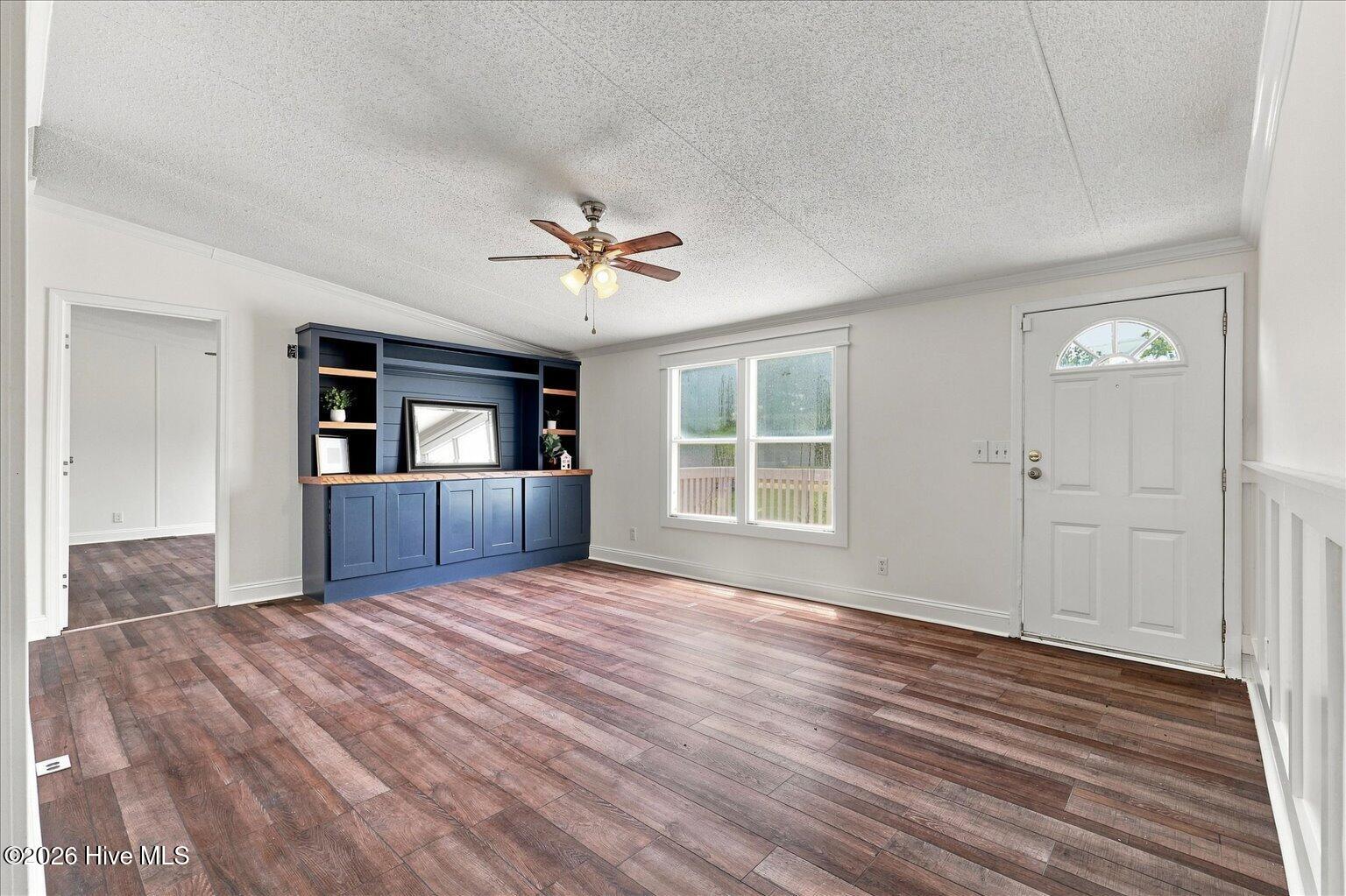420 Royal Way Se Property Photo 7