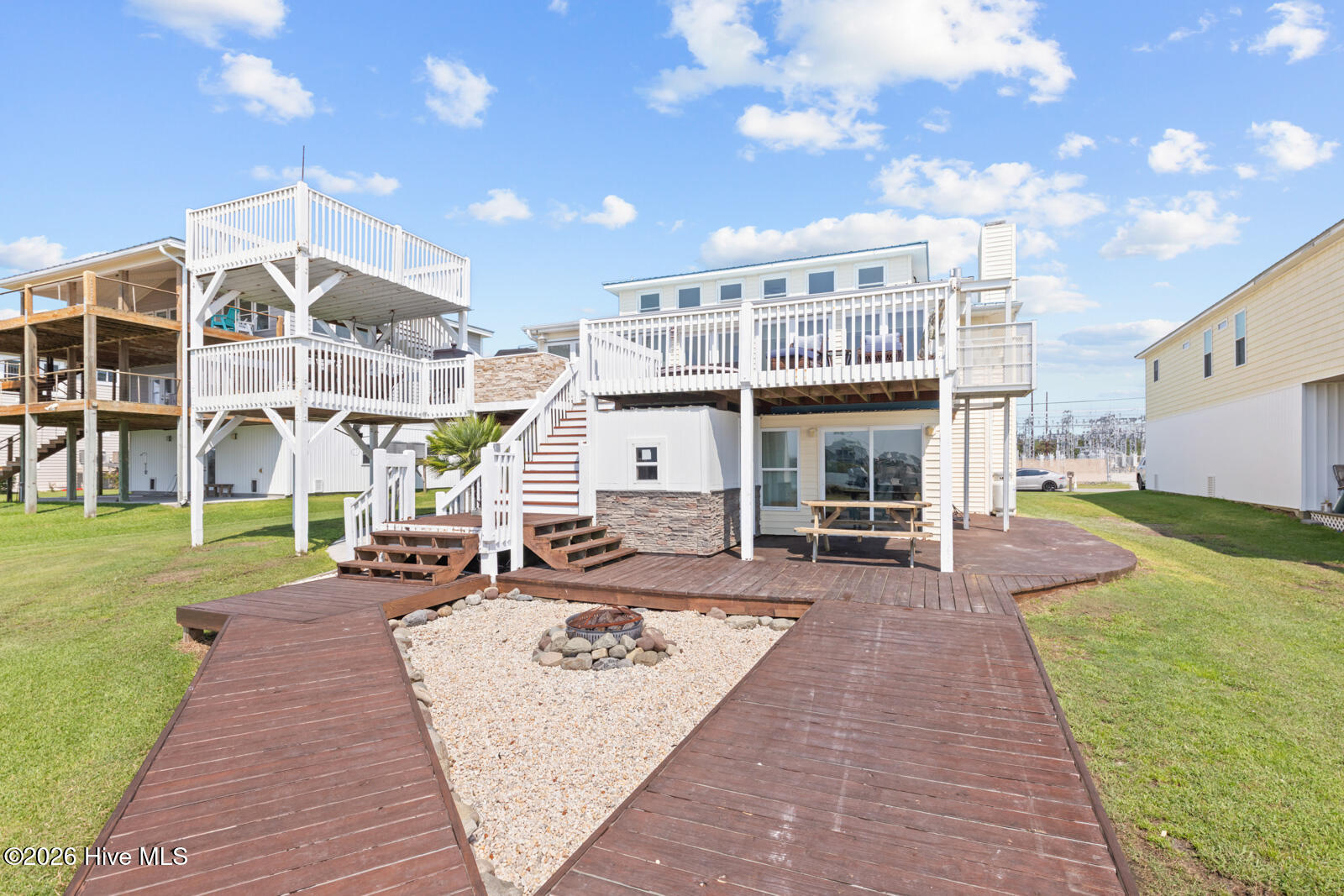 231 Grandview Drive Property Photo 3