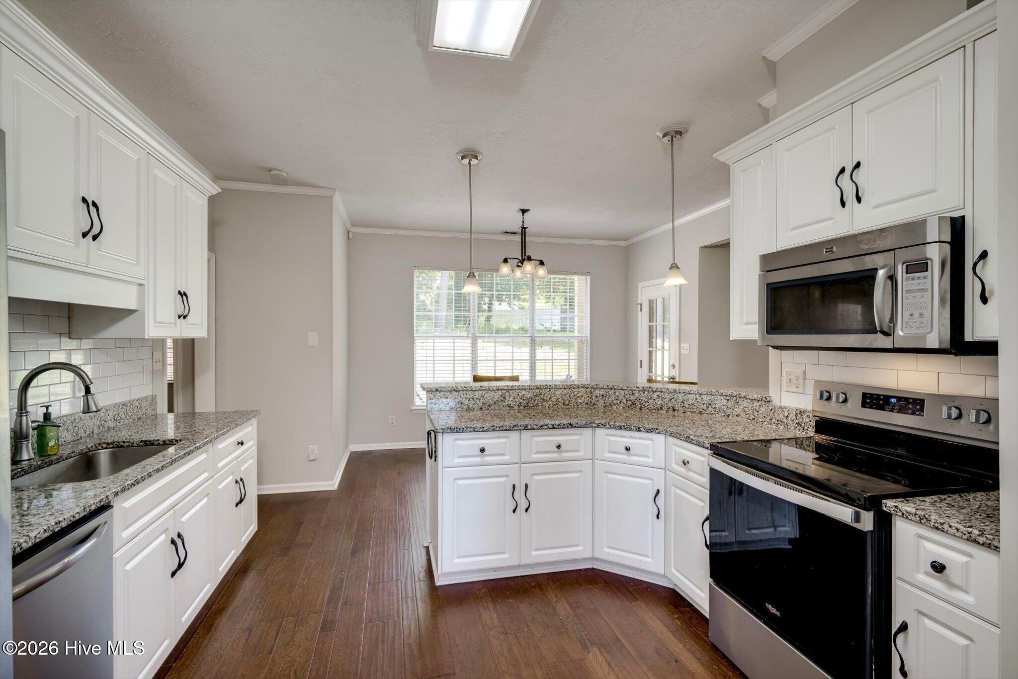 224 Bainbridge Drive Property Photo 11