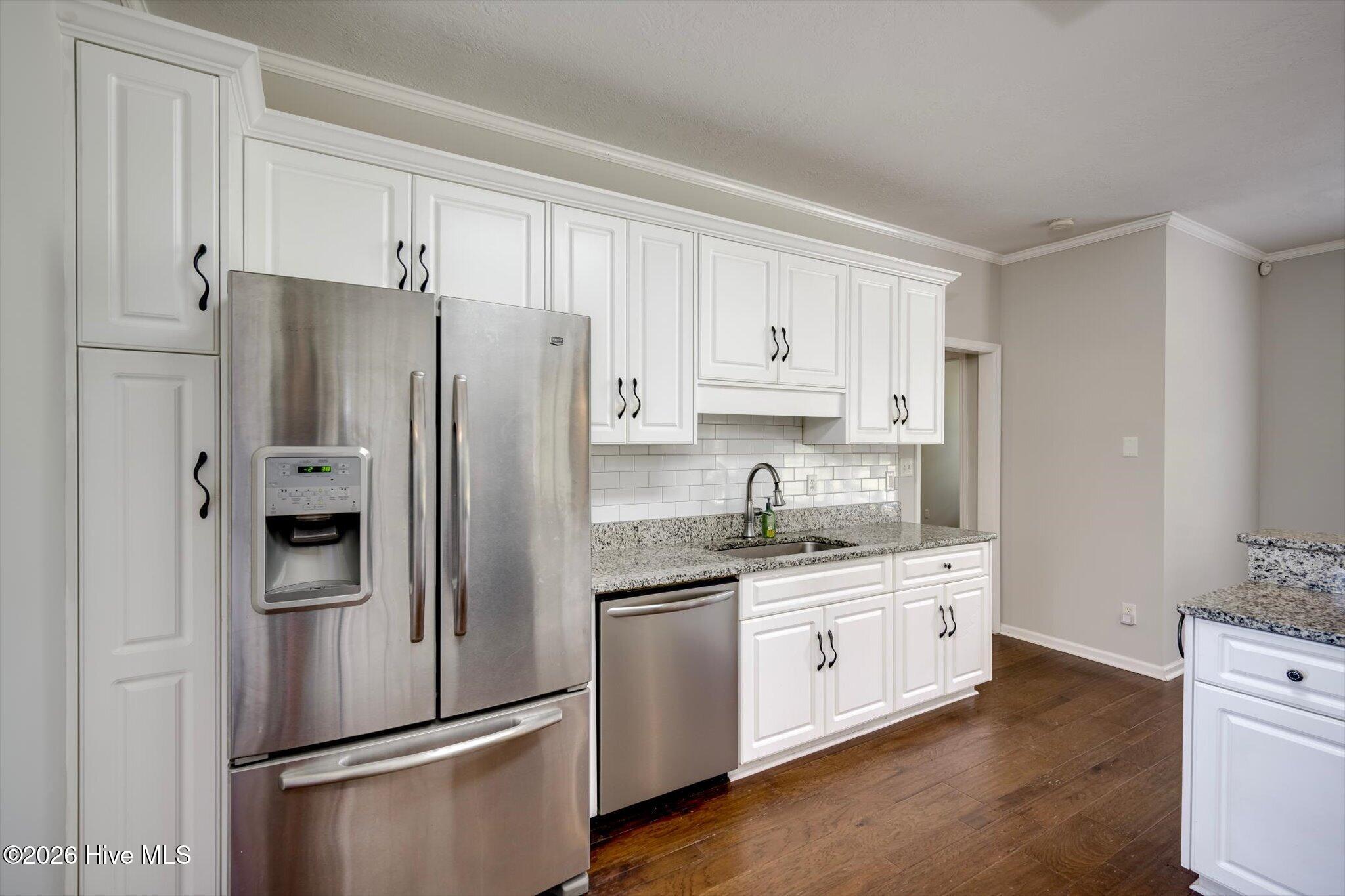 224 Bainbridge Drive Property Photo 12