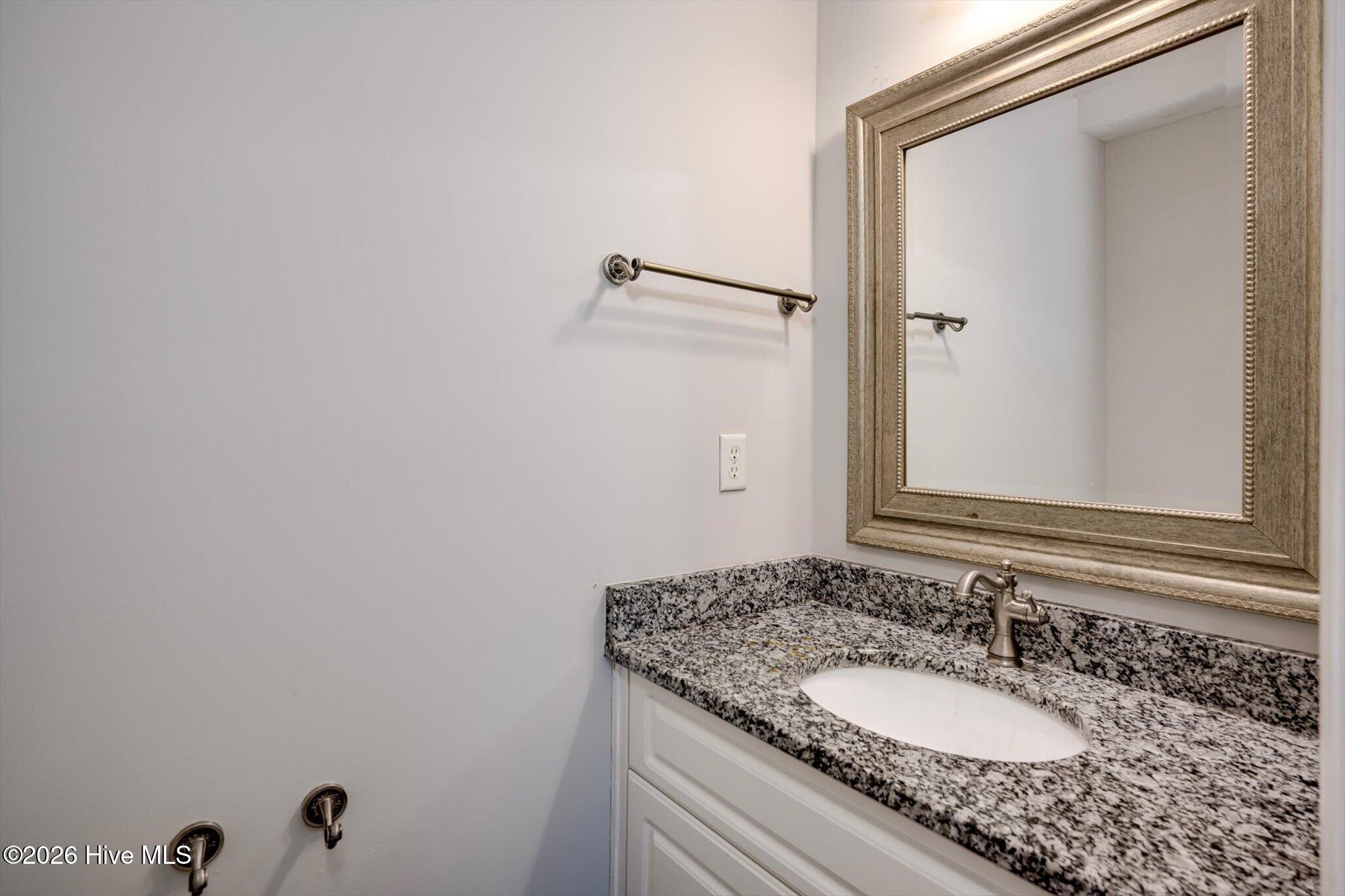 224 Bainbridge Drive Property Photo 14