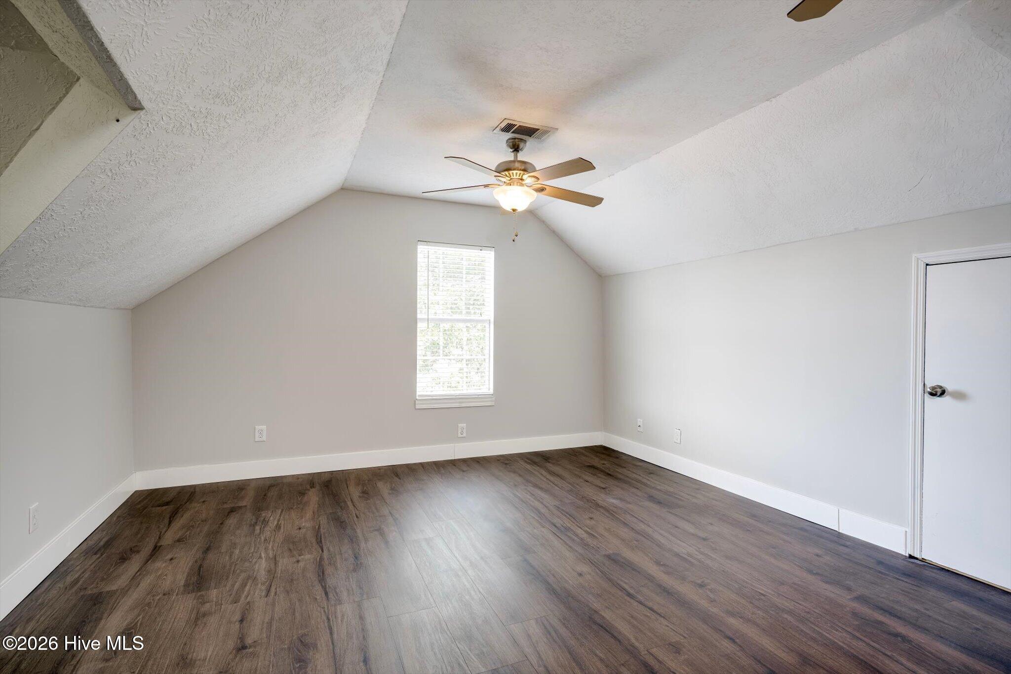 224 Bainbridge Drive Property Photo 31