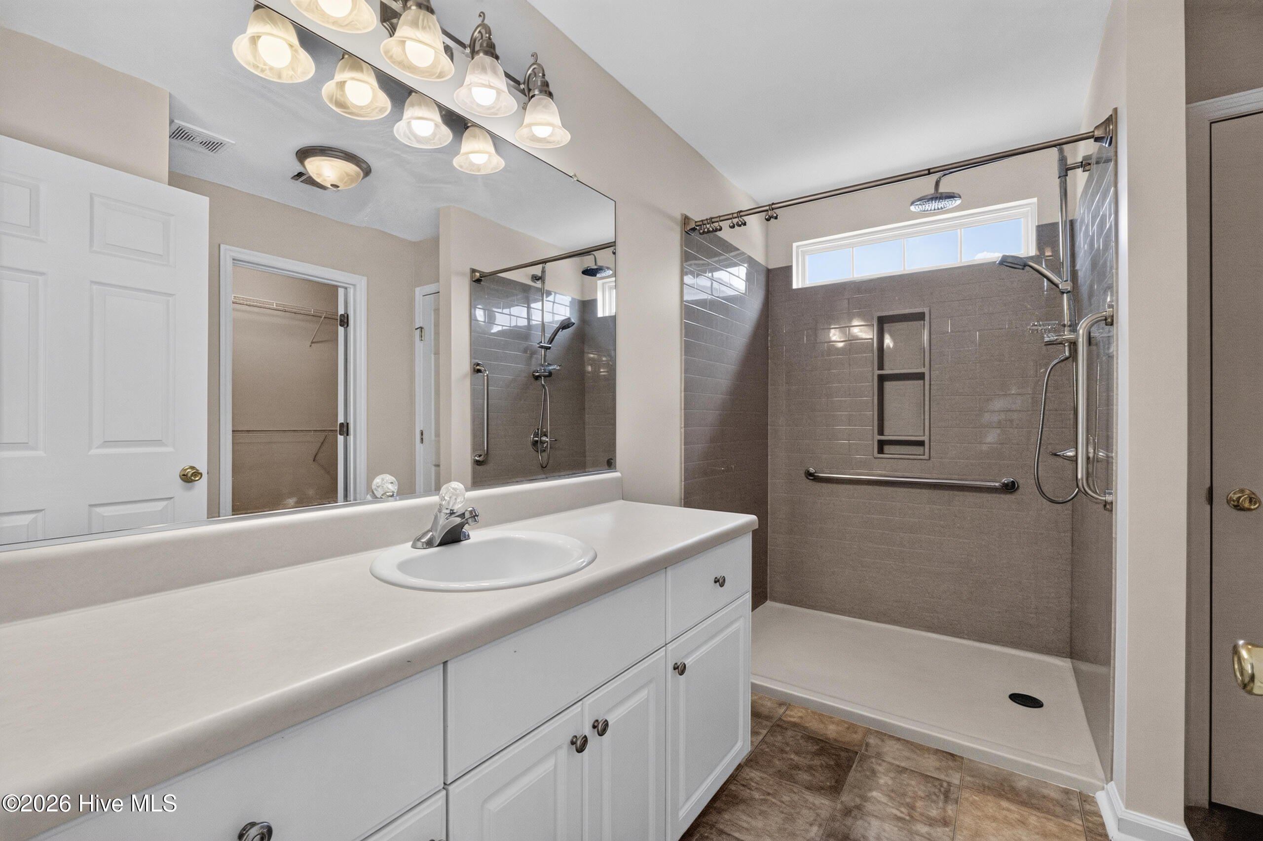 518 Reading Court Property Photo 13