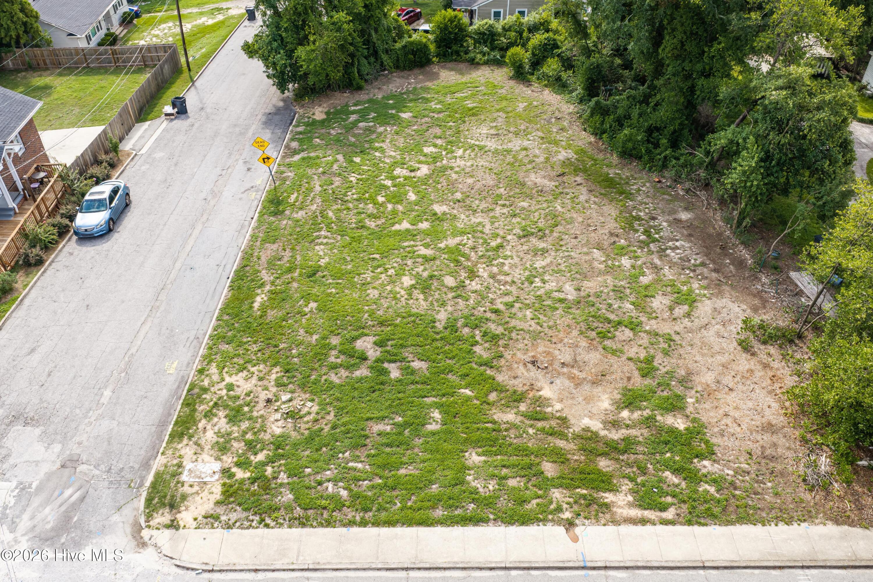 2030 Spring Hill Terrace Property Photo 3