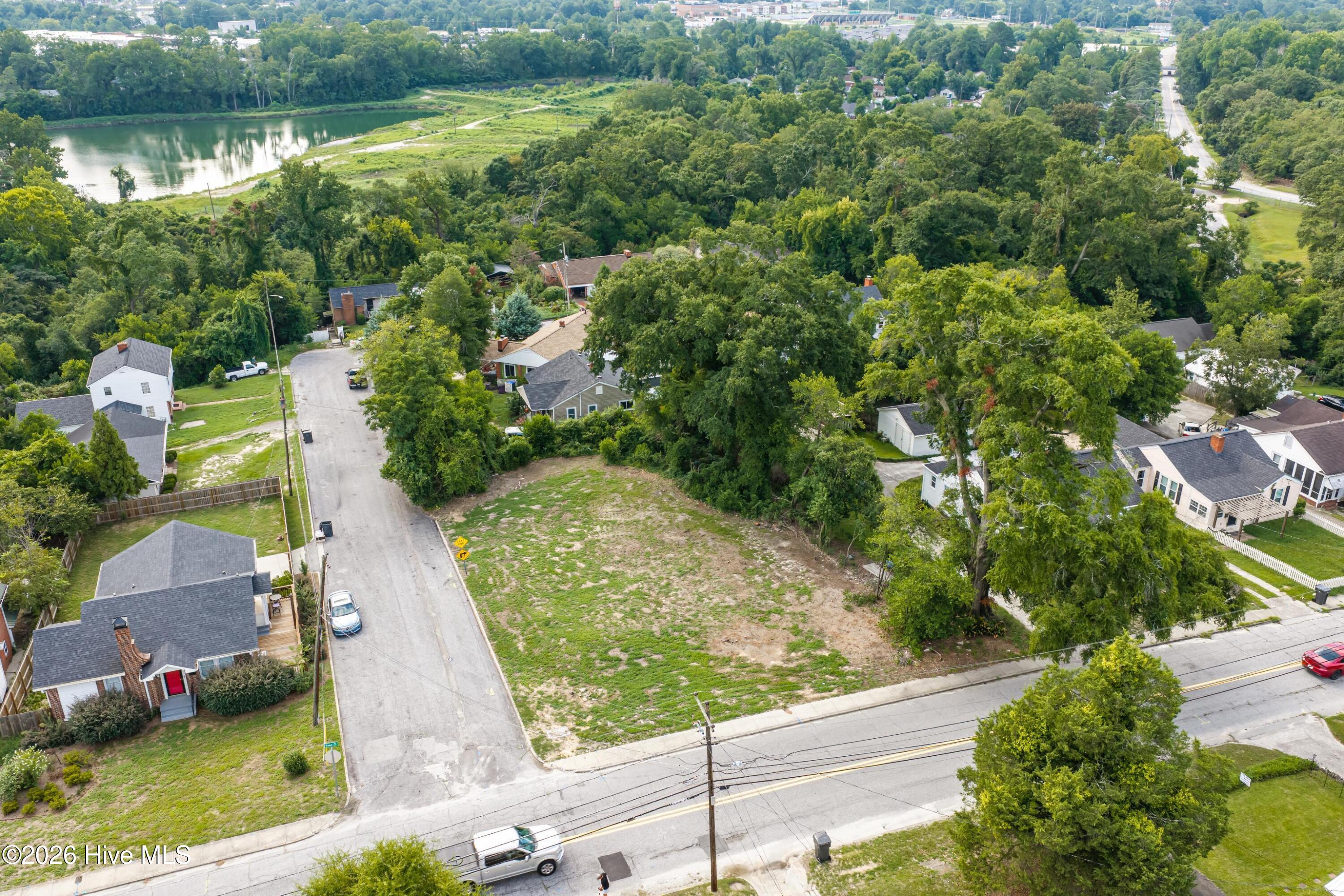 2030 Spring Hill Terrace Property Photo 5