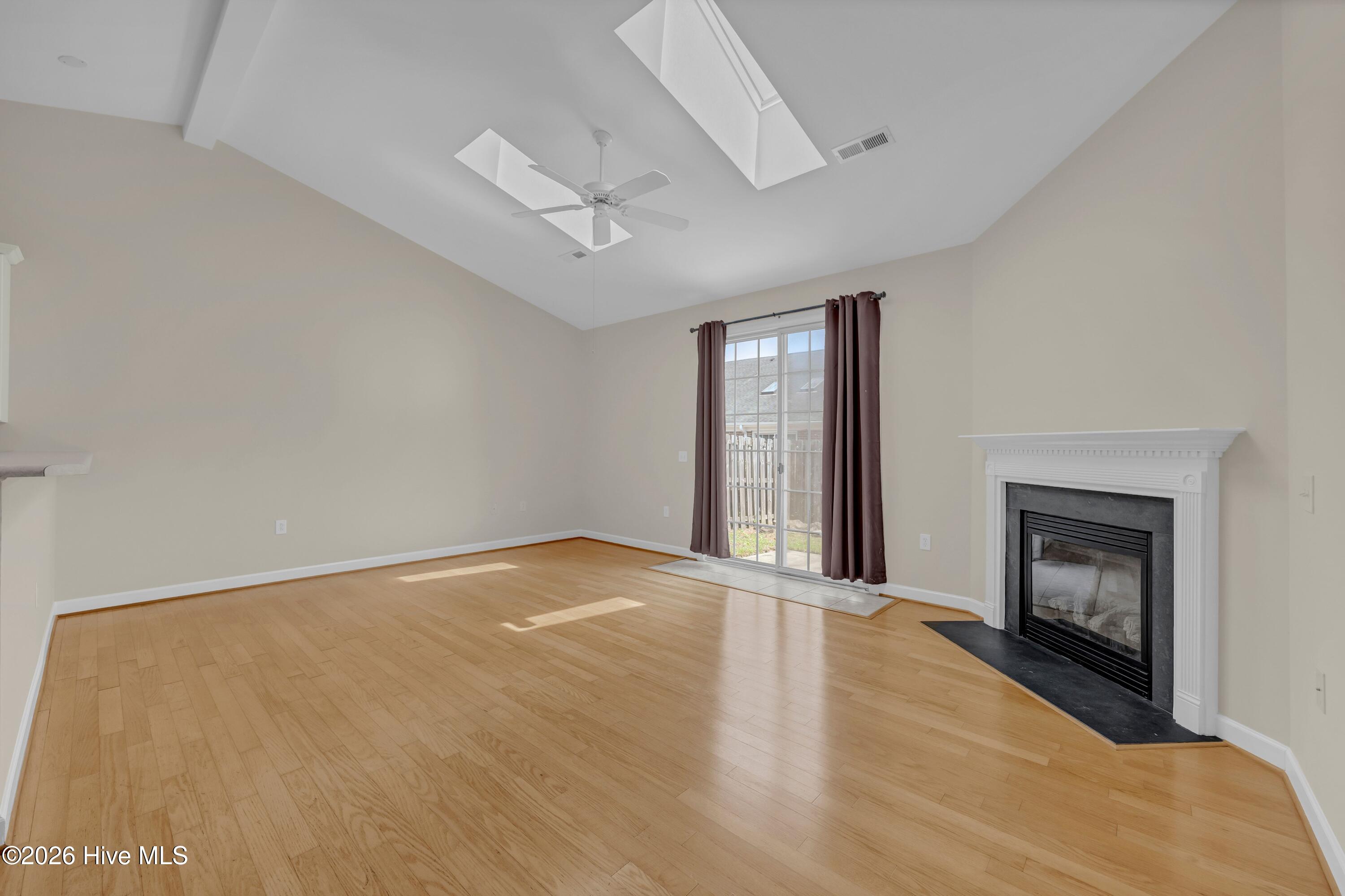 337 Monlandil Drive Property Photo 3