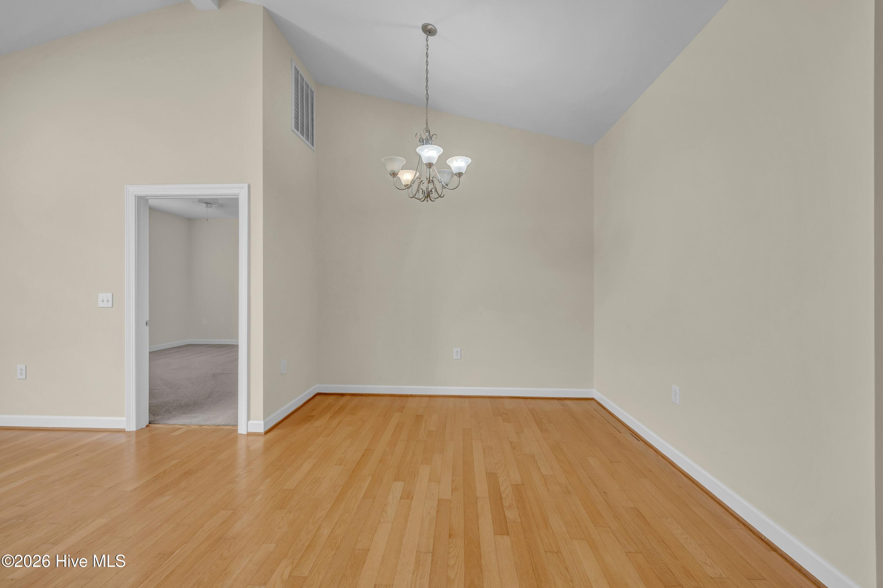 337 Monlandil Drive Property Photo 9