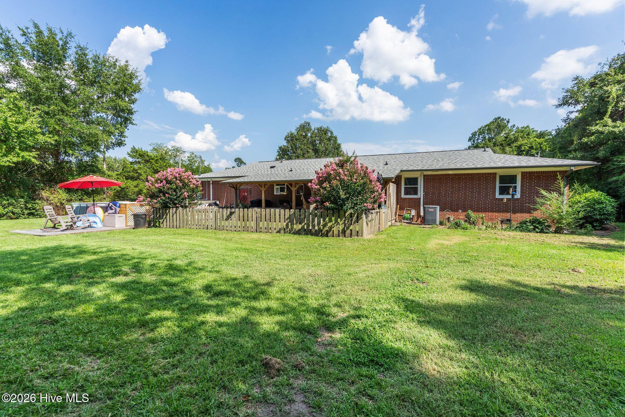 217 E Henry Street Property Photo 43