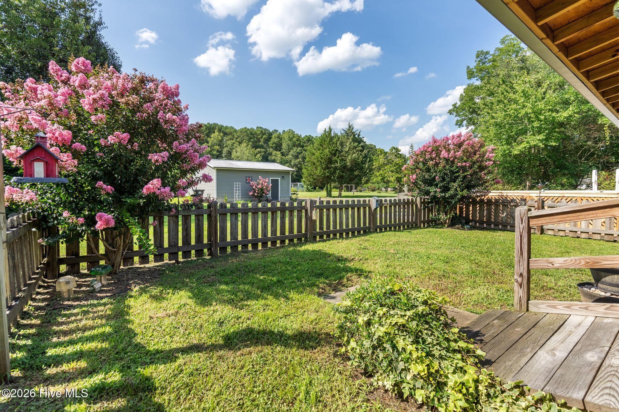 217 E Henry Street Property Photo 45