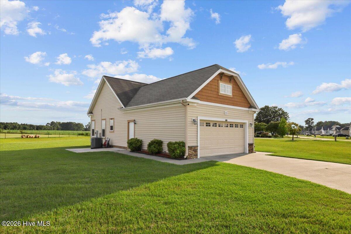 400 Wingspread Drive Property Photo 4