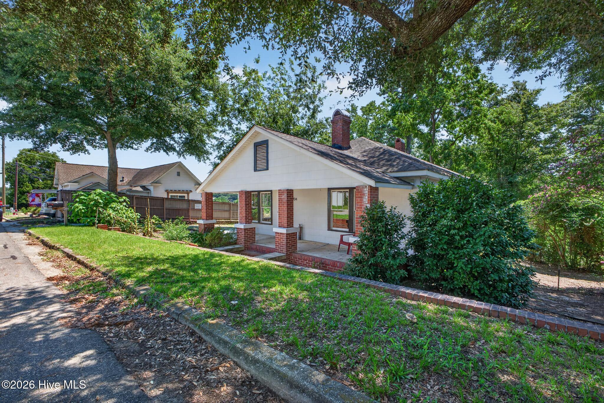 104 Powell Street Property Photo 4