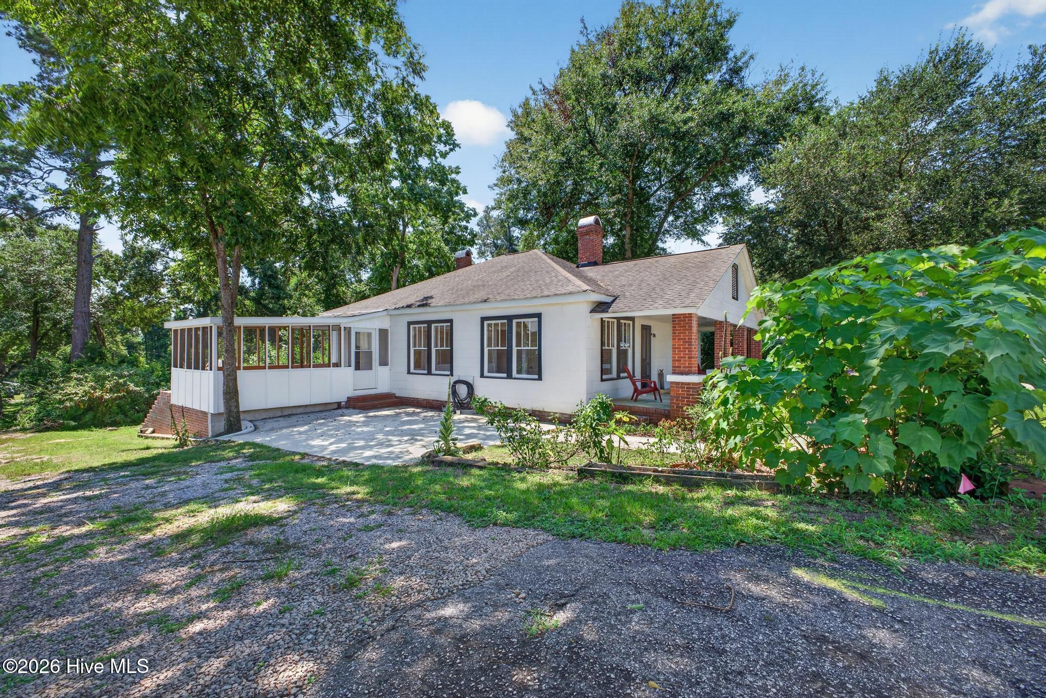 104 Powell Street Property Photo 6