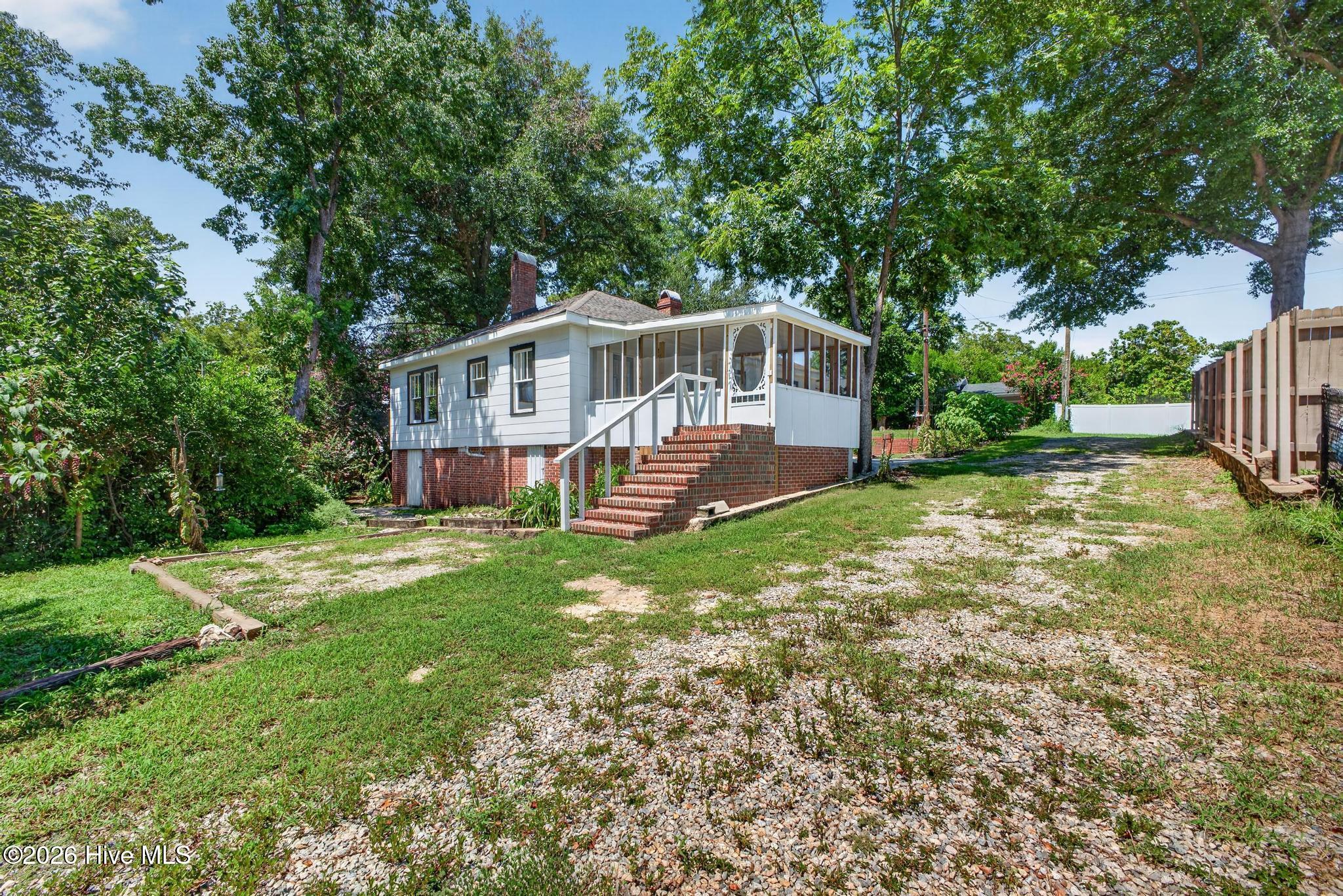 104 Powell Street Property Photo 7