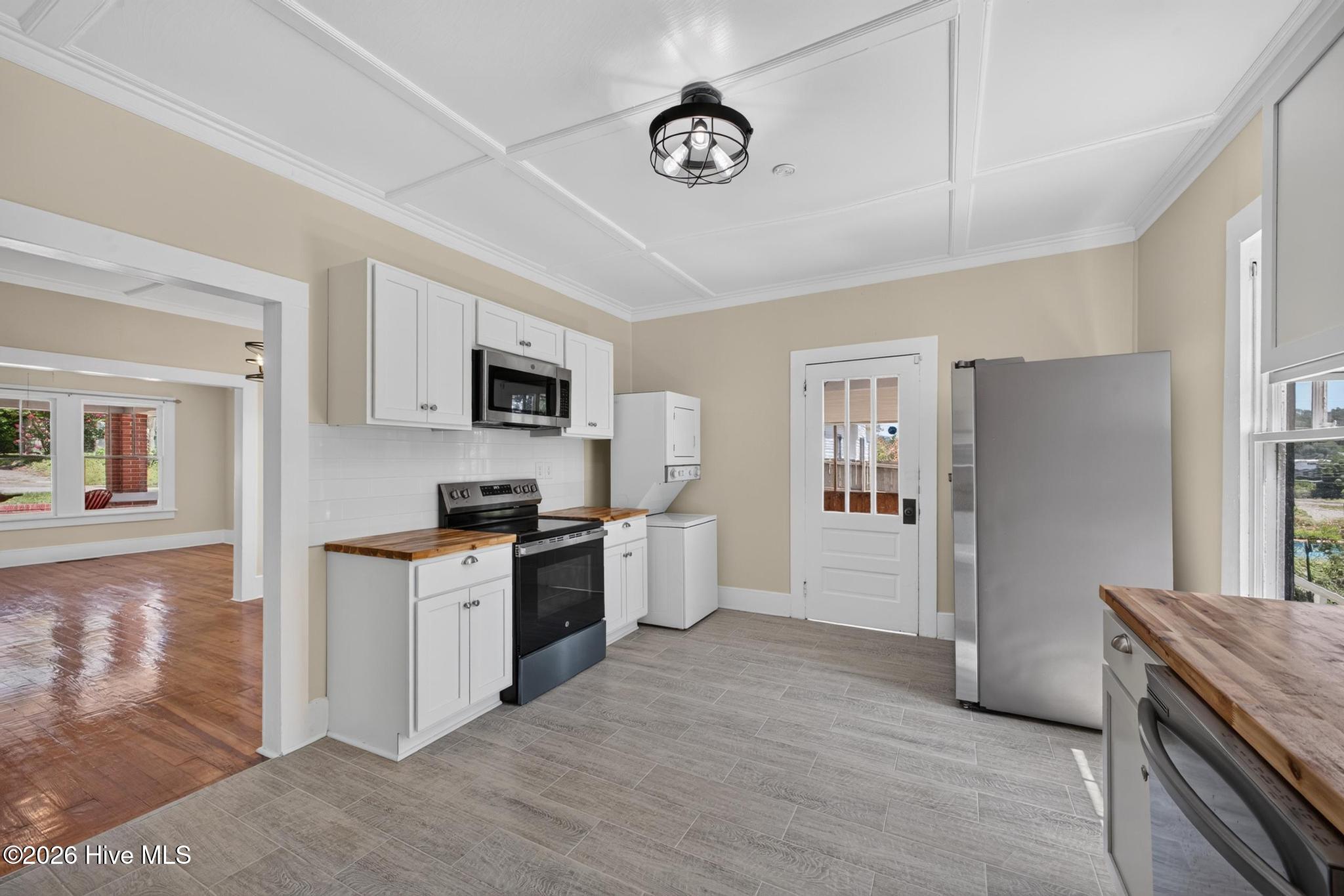 104 Powell Street Property Photo 17