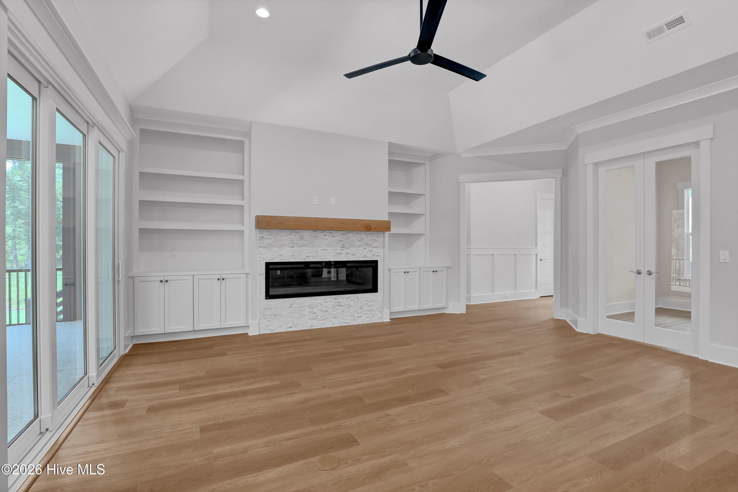 105 Tradewinds Drive Property Photo 8