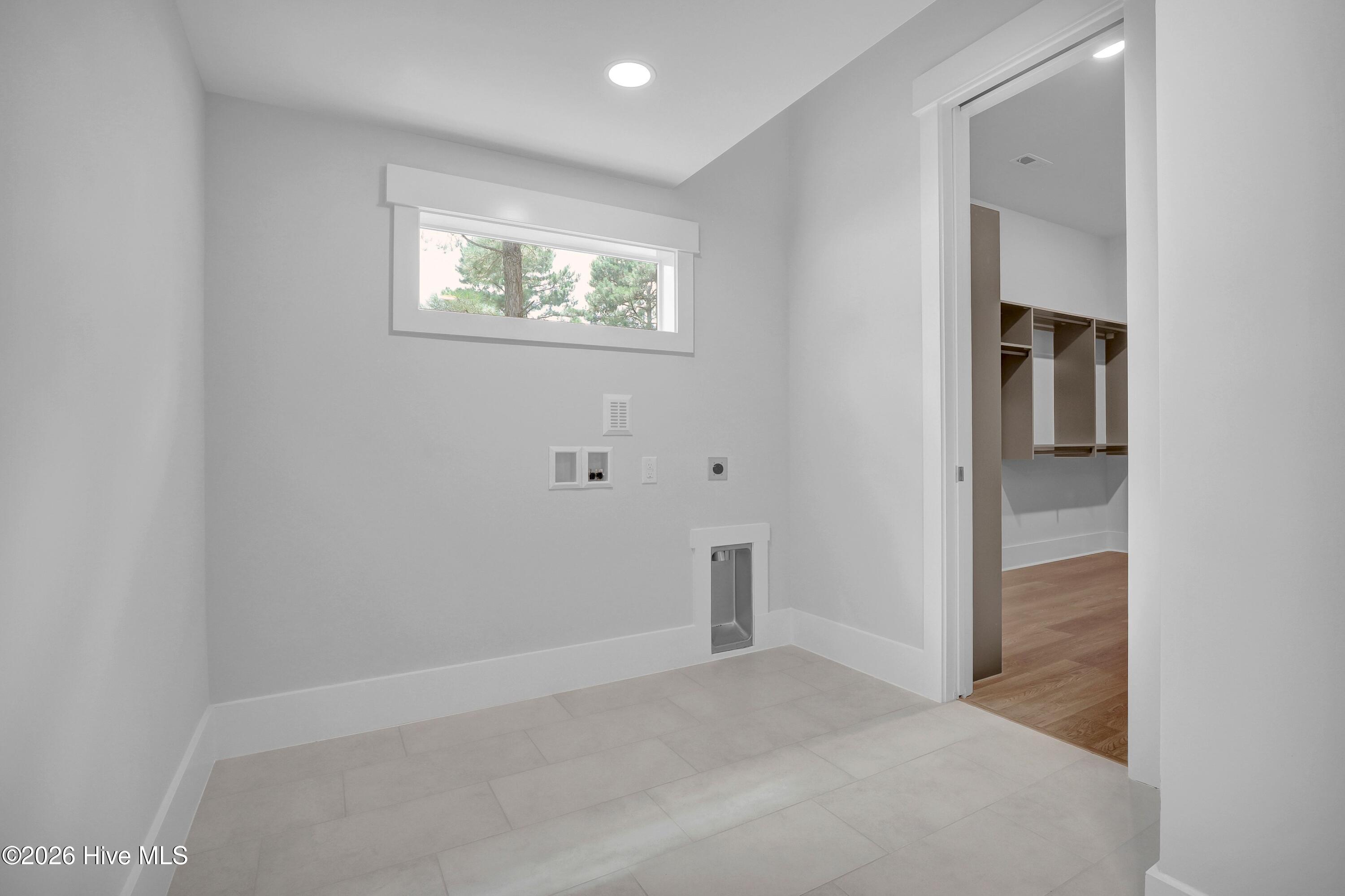 105 Tradewinds Drive Property Photo 32