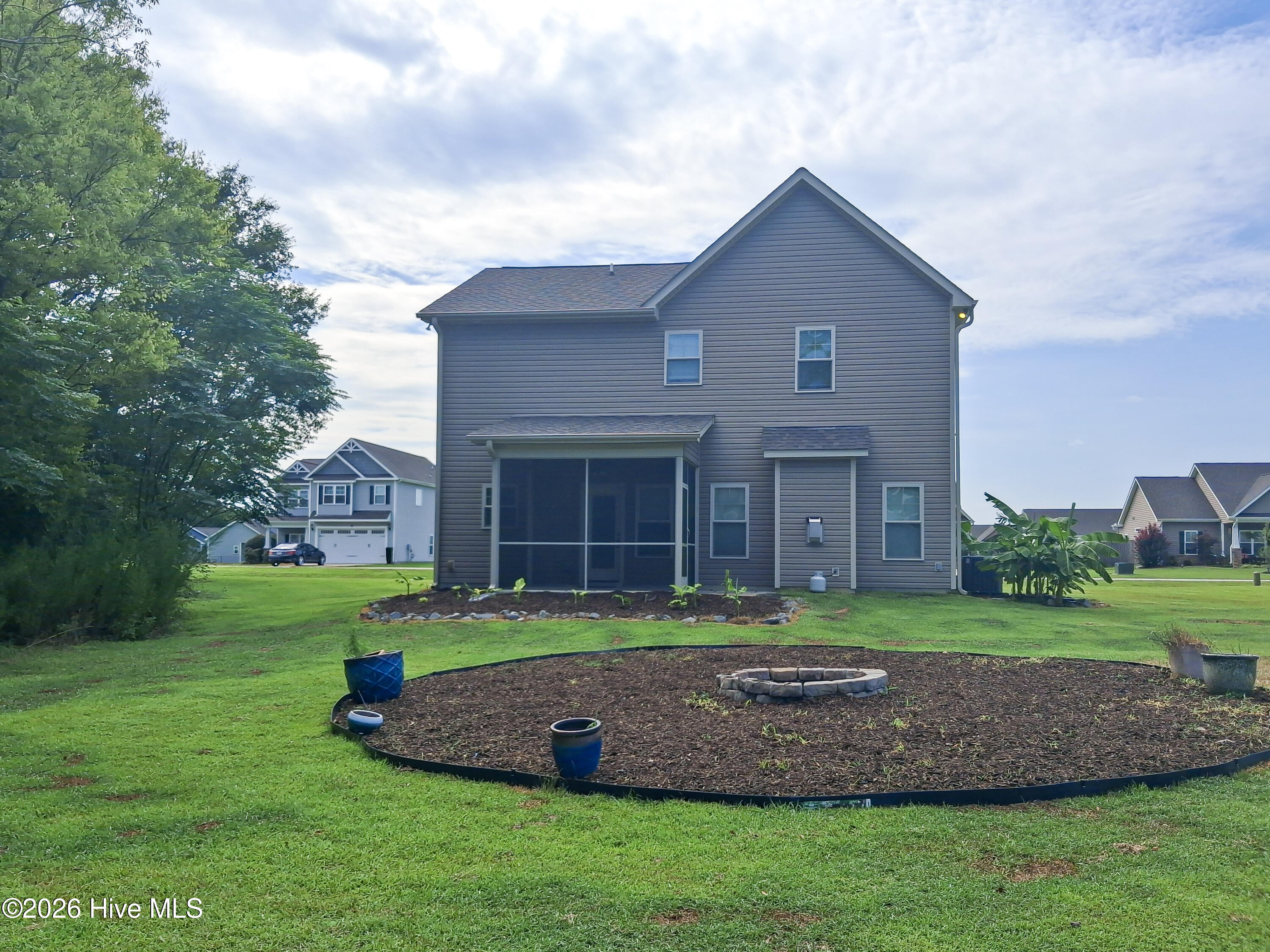 212 Rustic Field Drive Property Photo 2
