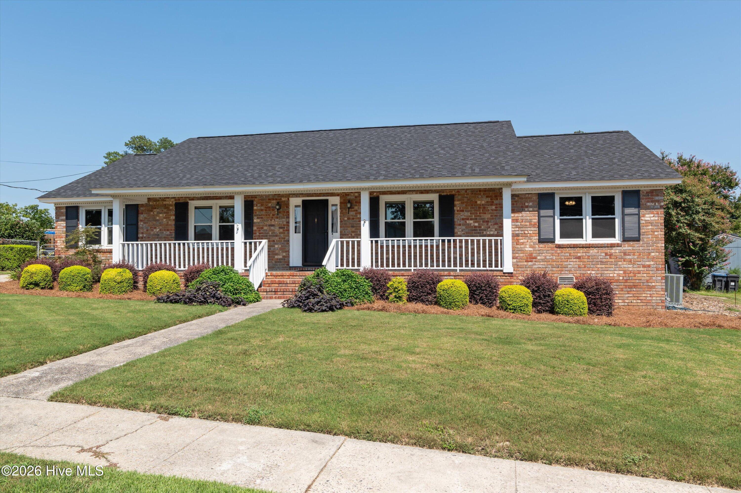 3313 Thread Needle Road W Property Photo 4