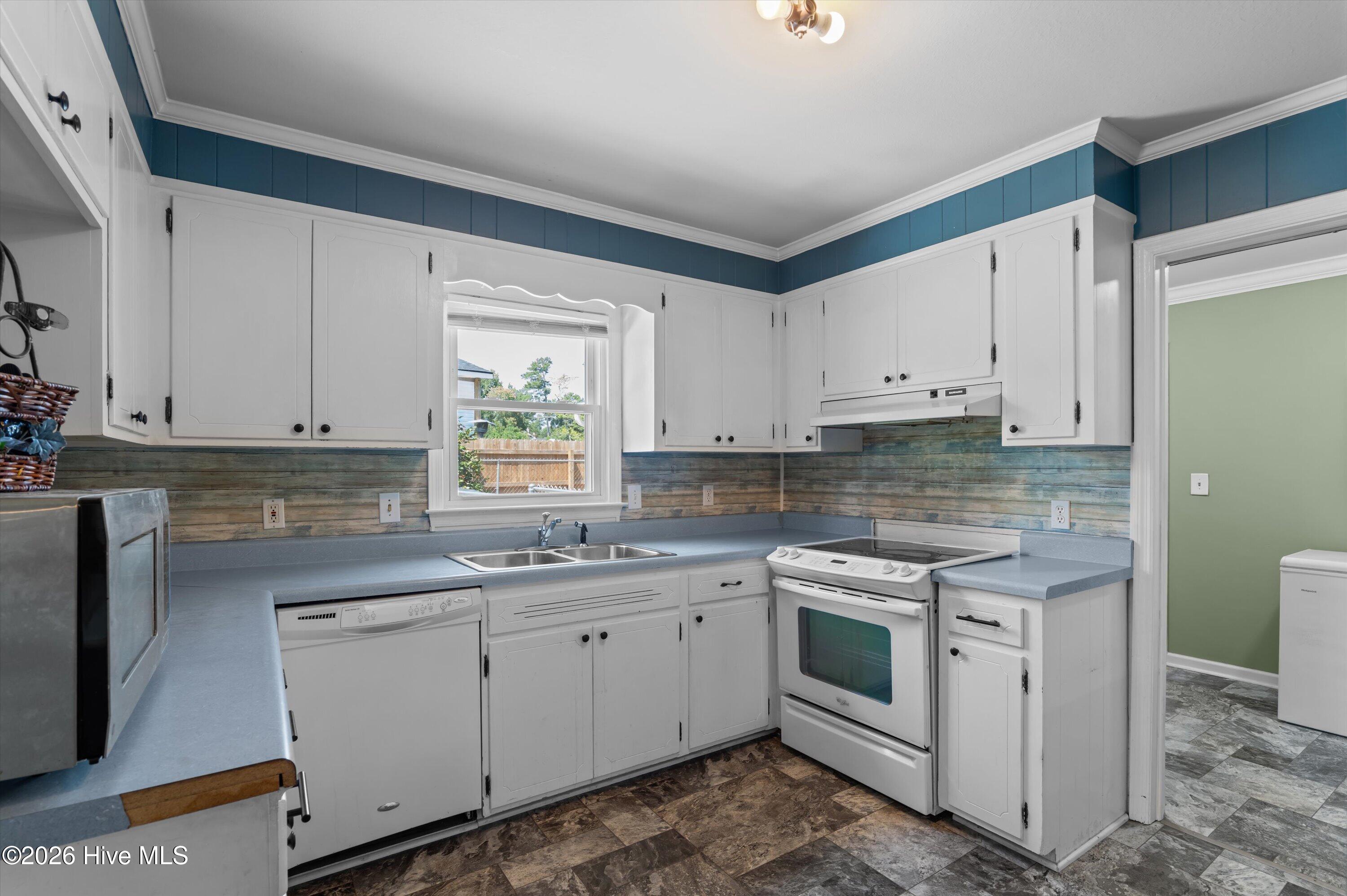 3313 Thread Needle Road W Property Photo 20