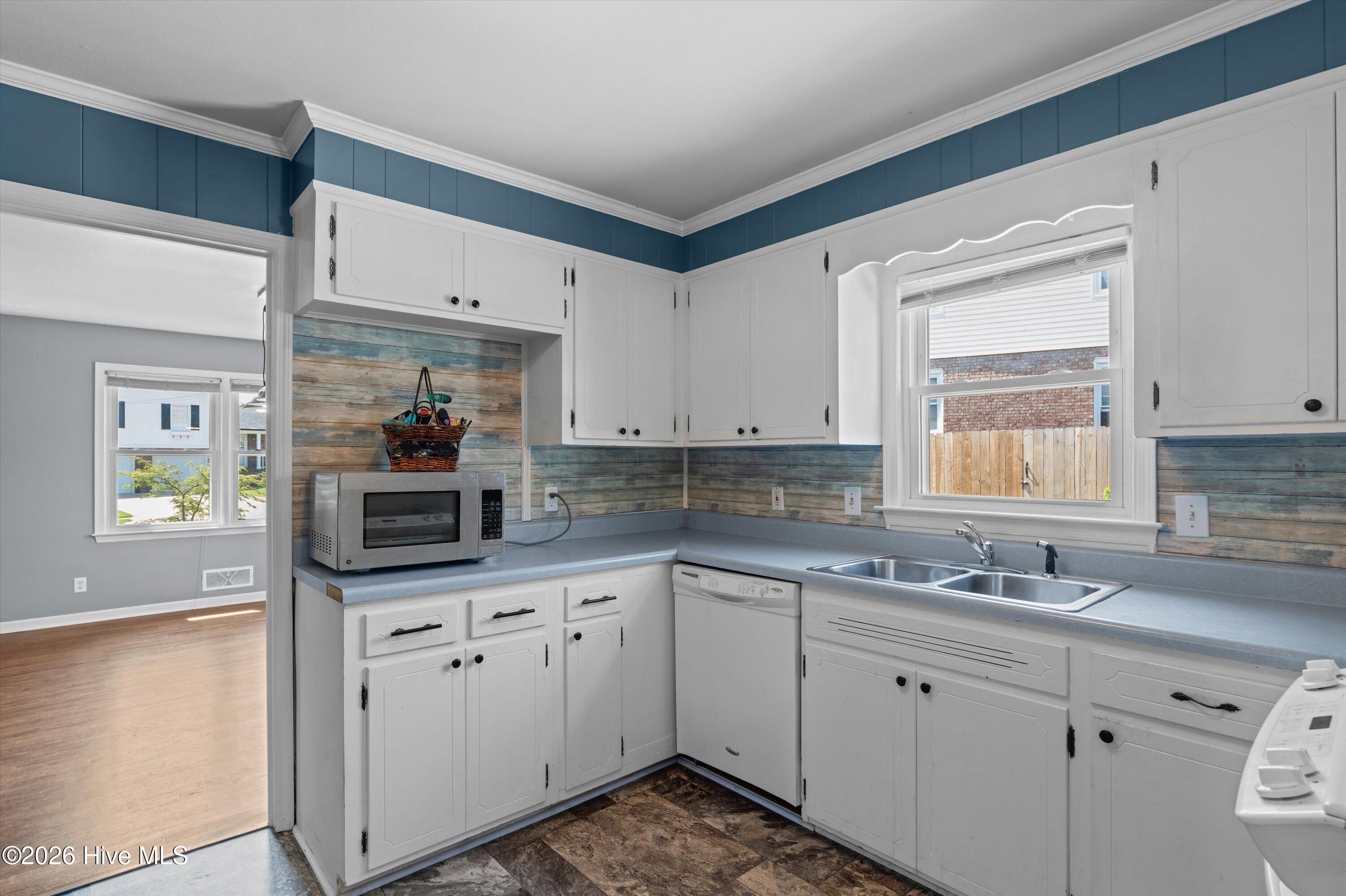 3313 Thread Needle Road W Property Photo 21