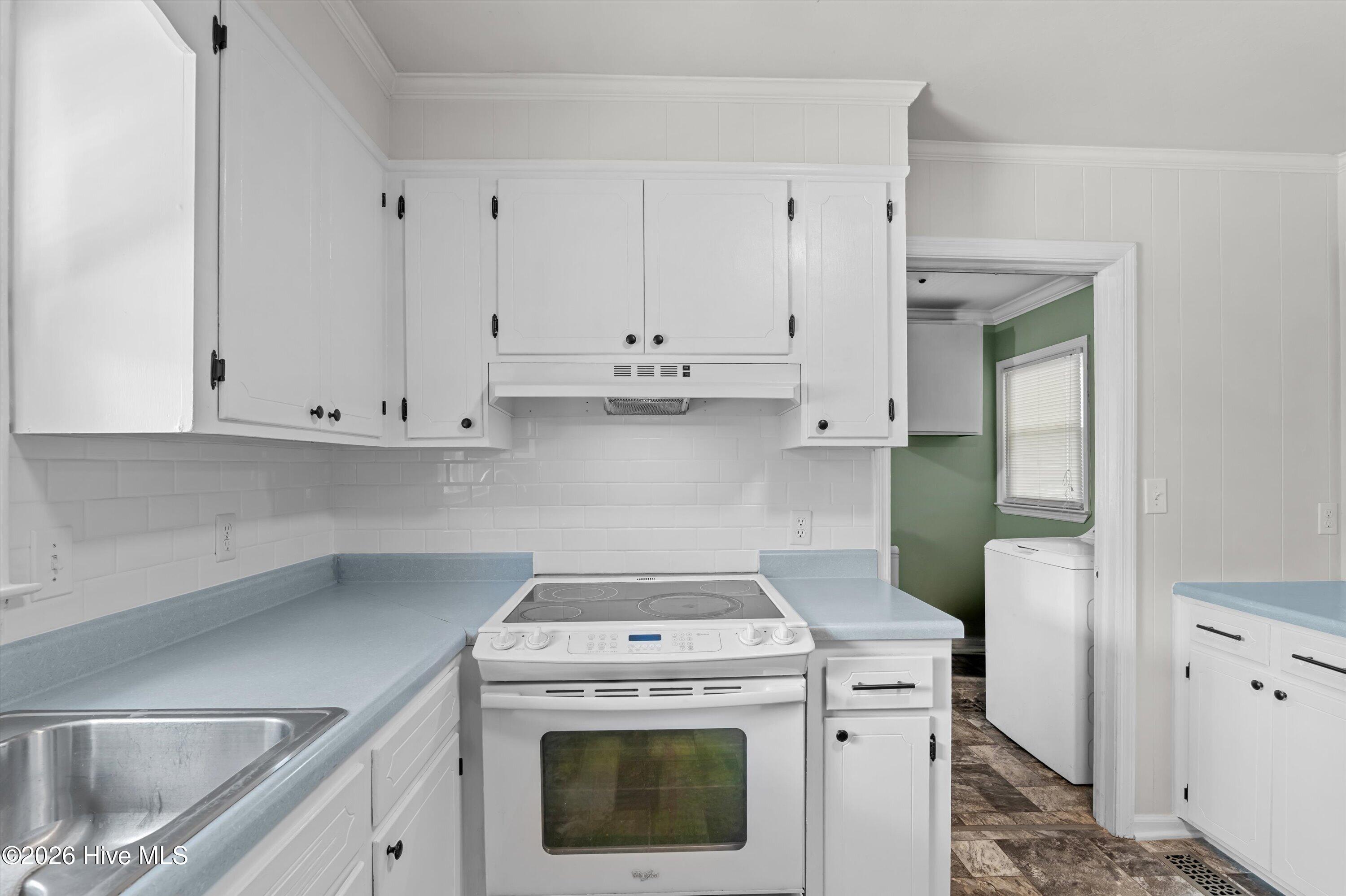 3313 Thread Needle Road W Property Photo 23