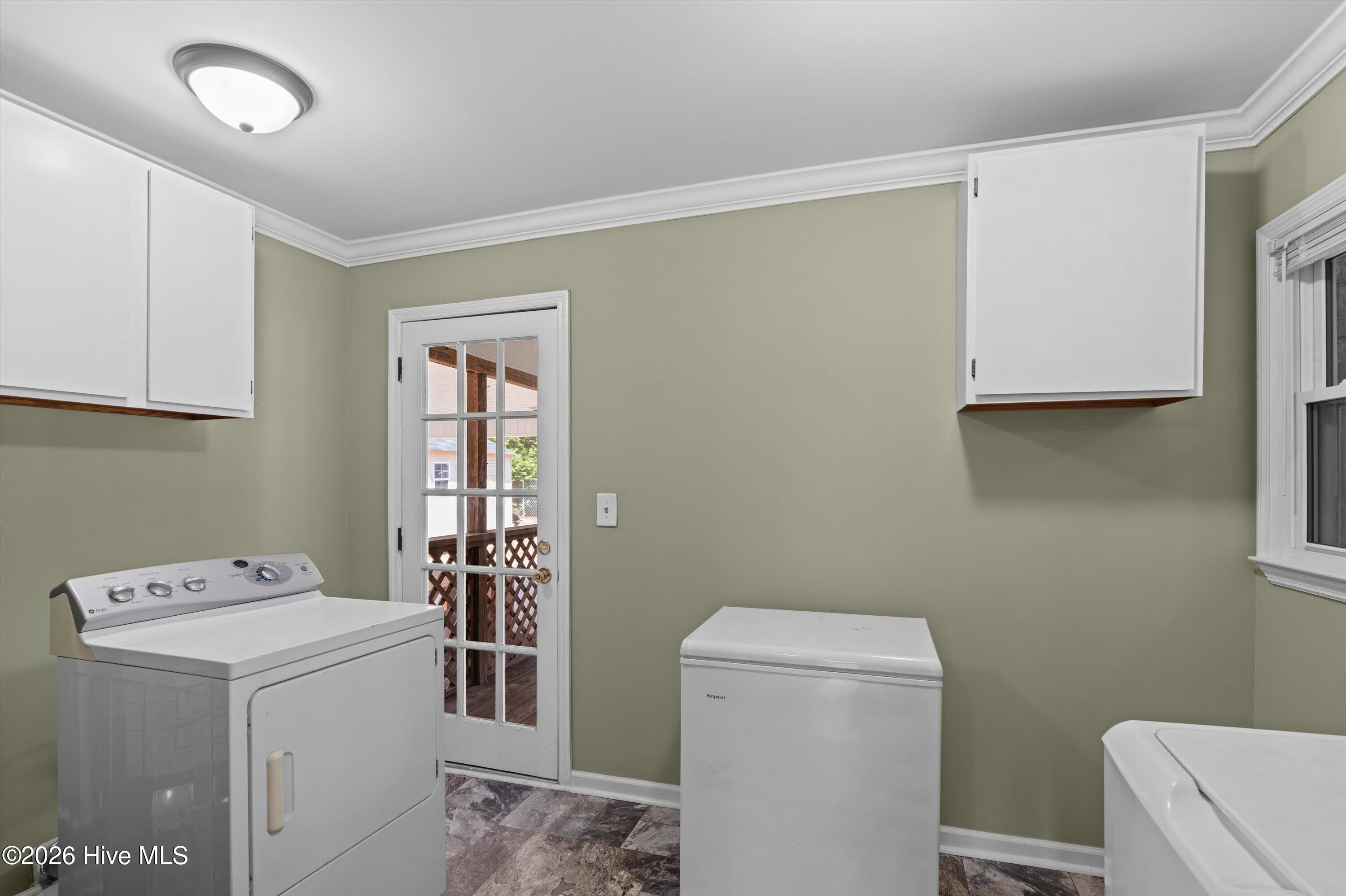 3313 Thread Needle Road W Property Photo 24