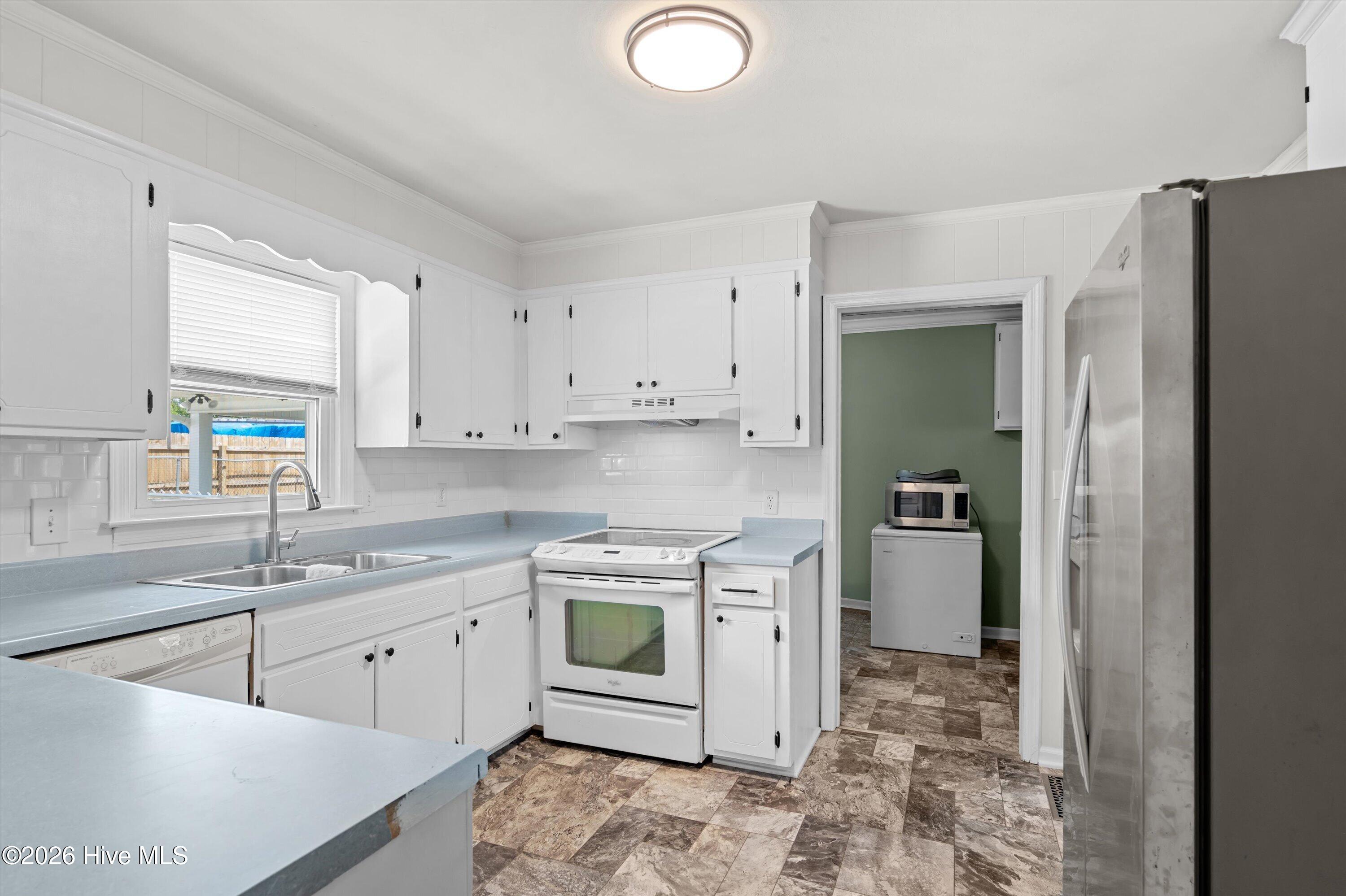 3313 Thread Needle Road W Property Photo 25