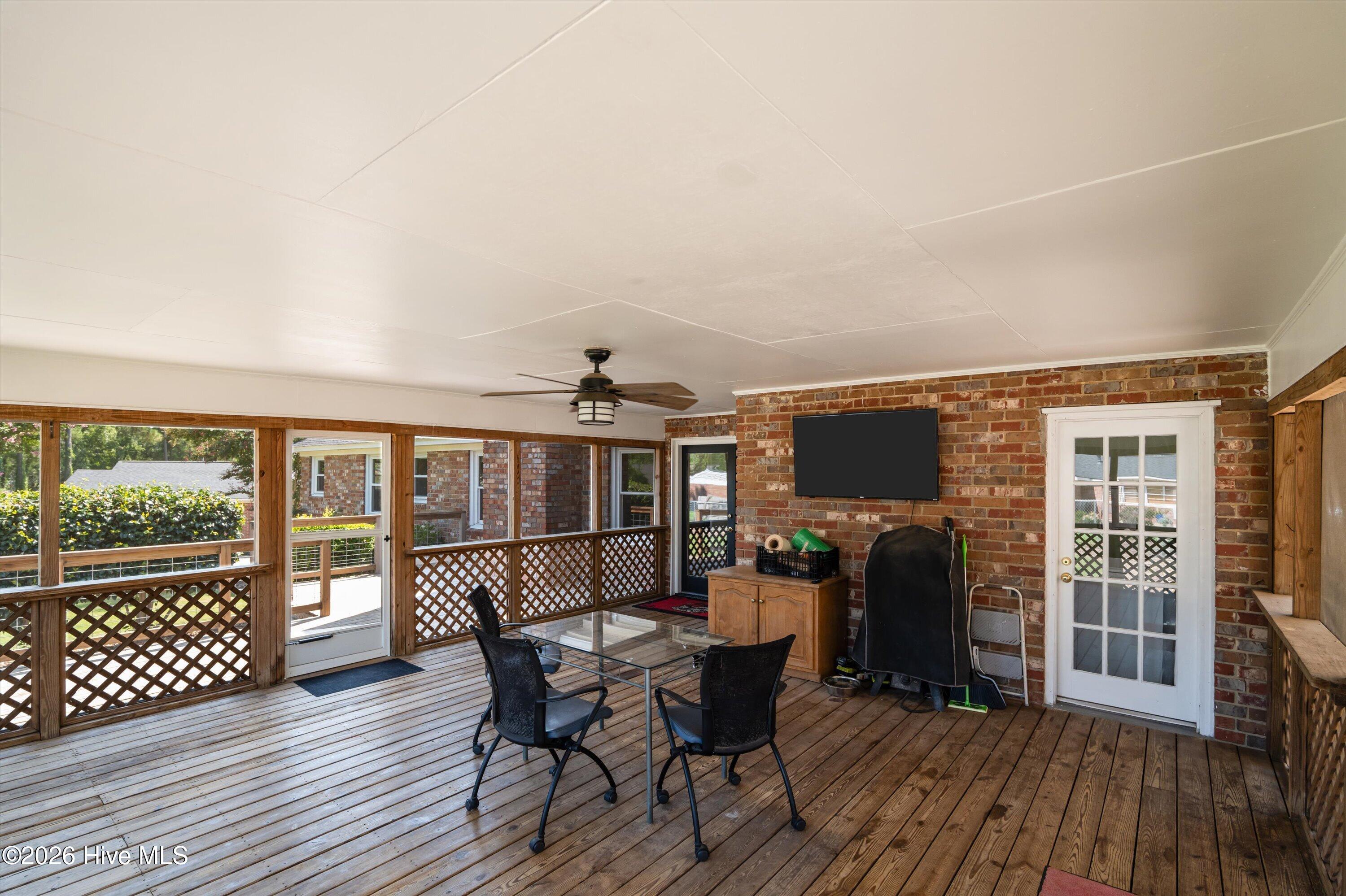 3313 Thread Needle Road W Property Photo 55