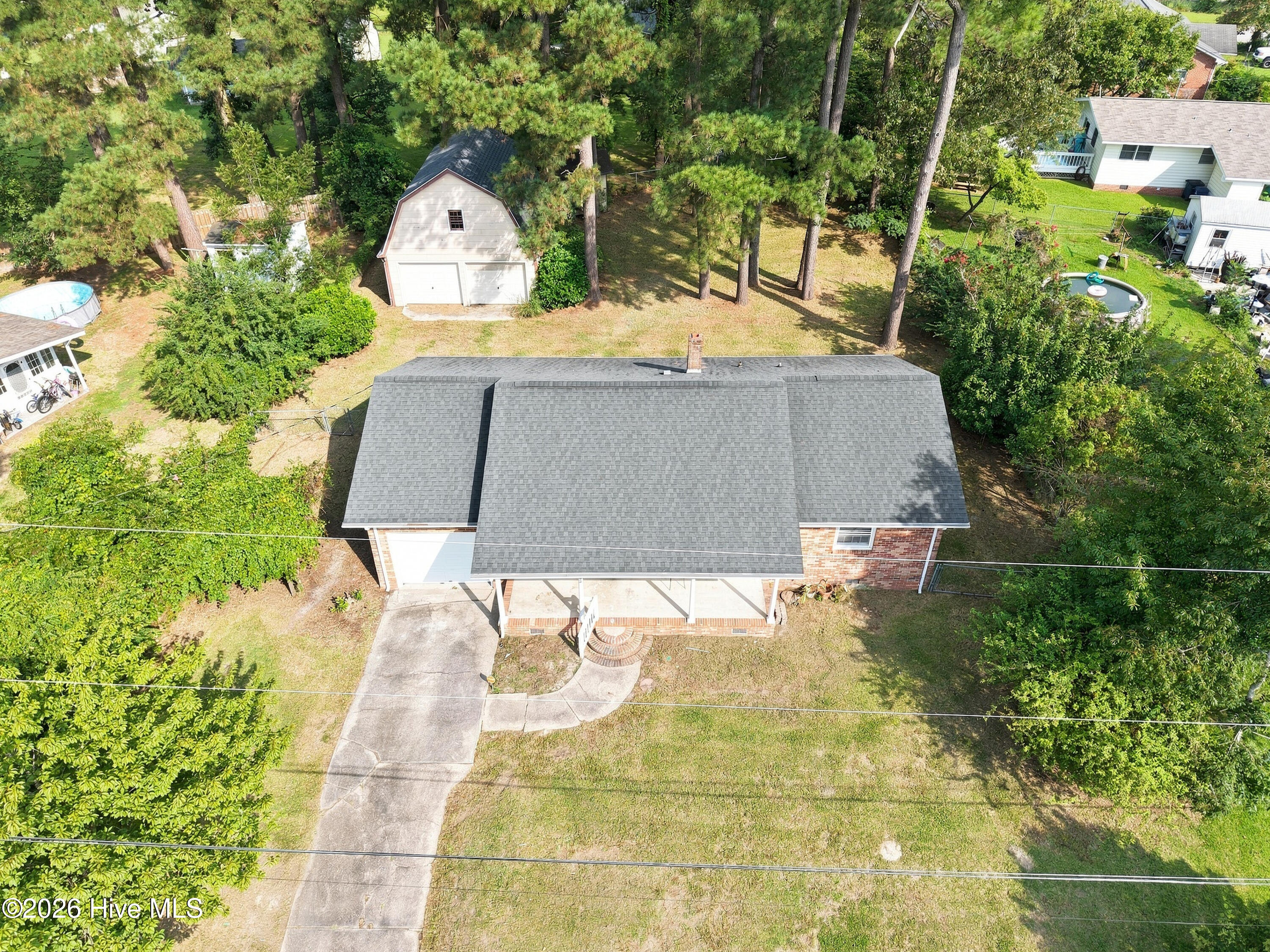 203 Long Acres Drive Property Photo 6