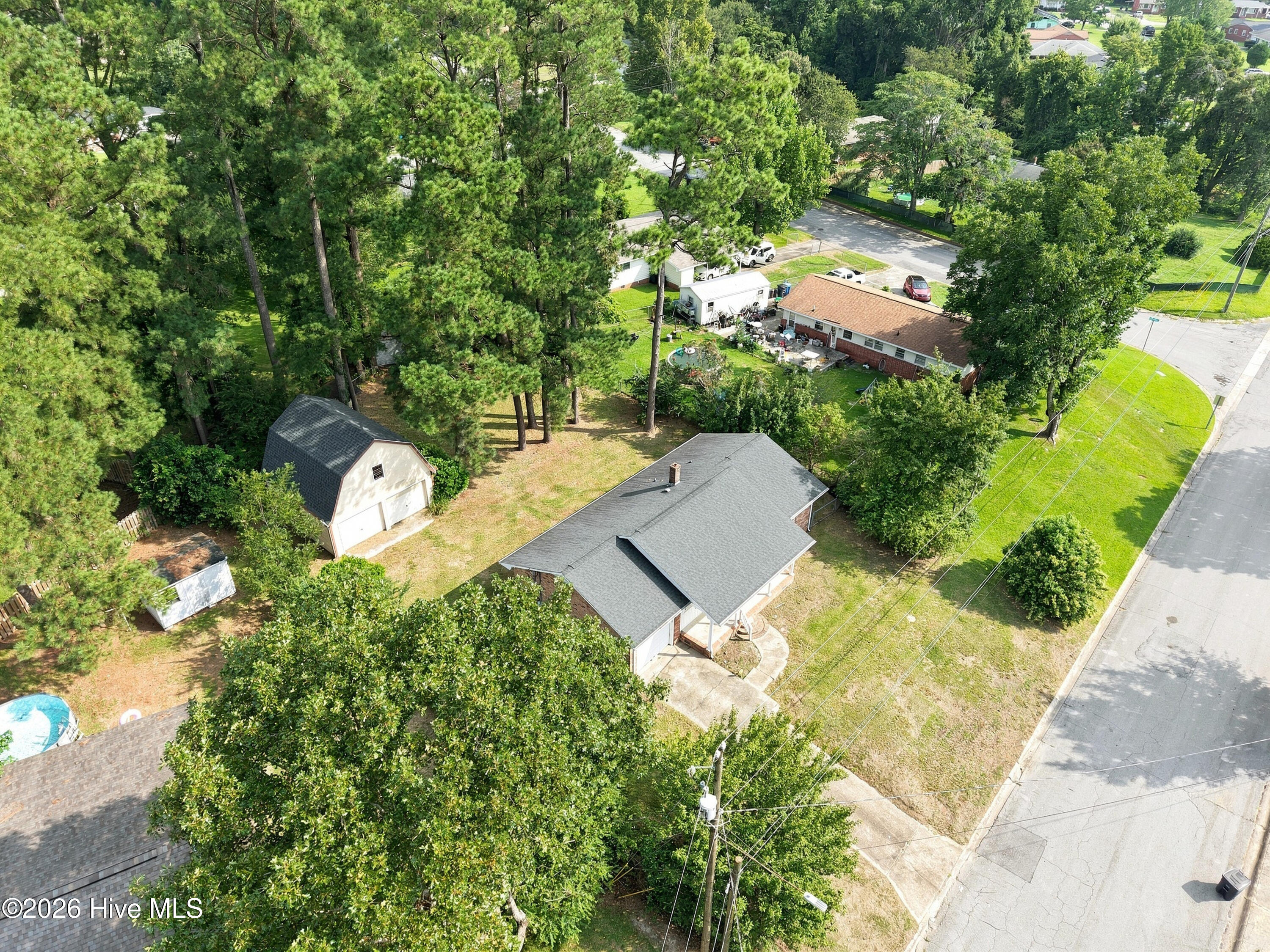 203 Long Acres Drive Property Photo 12
