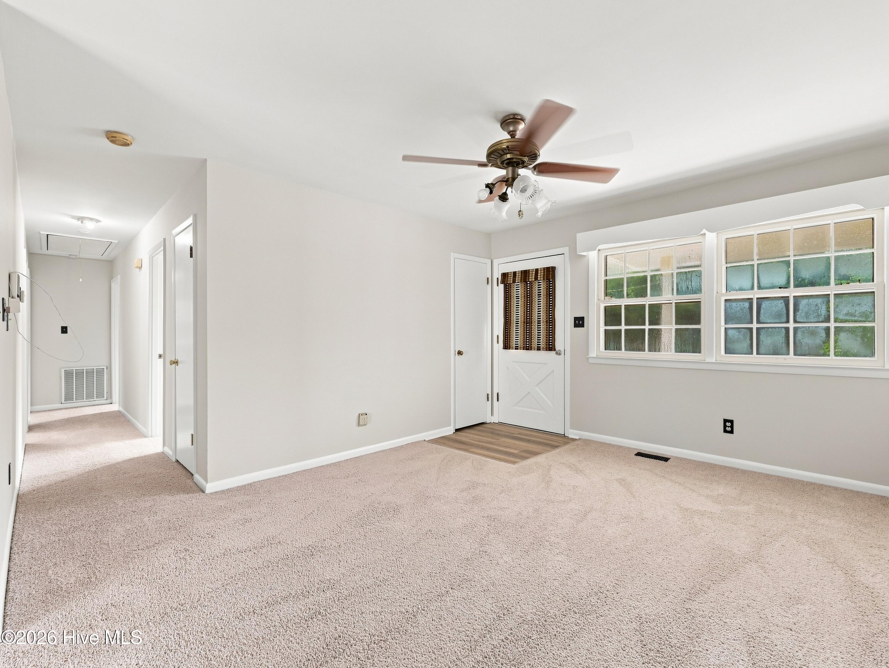 203 Long Acres Drive Property Photo 25