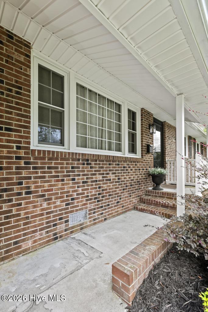 1121 Hendricks Avenue Property Photo 4