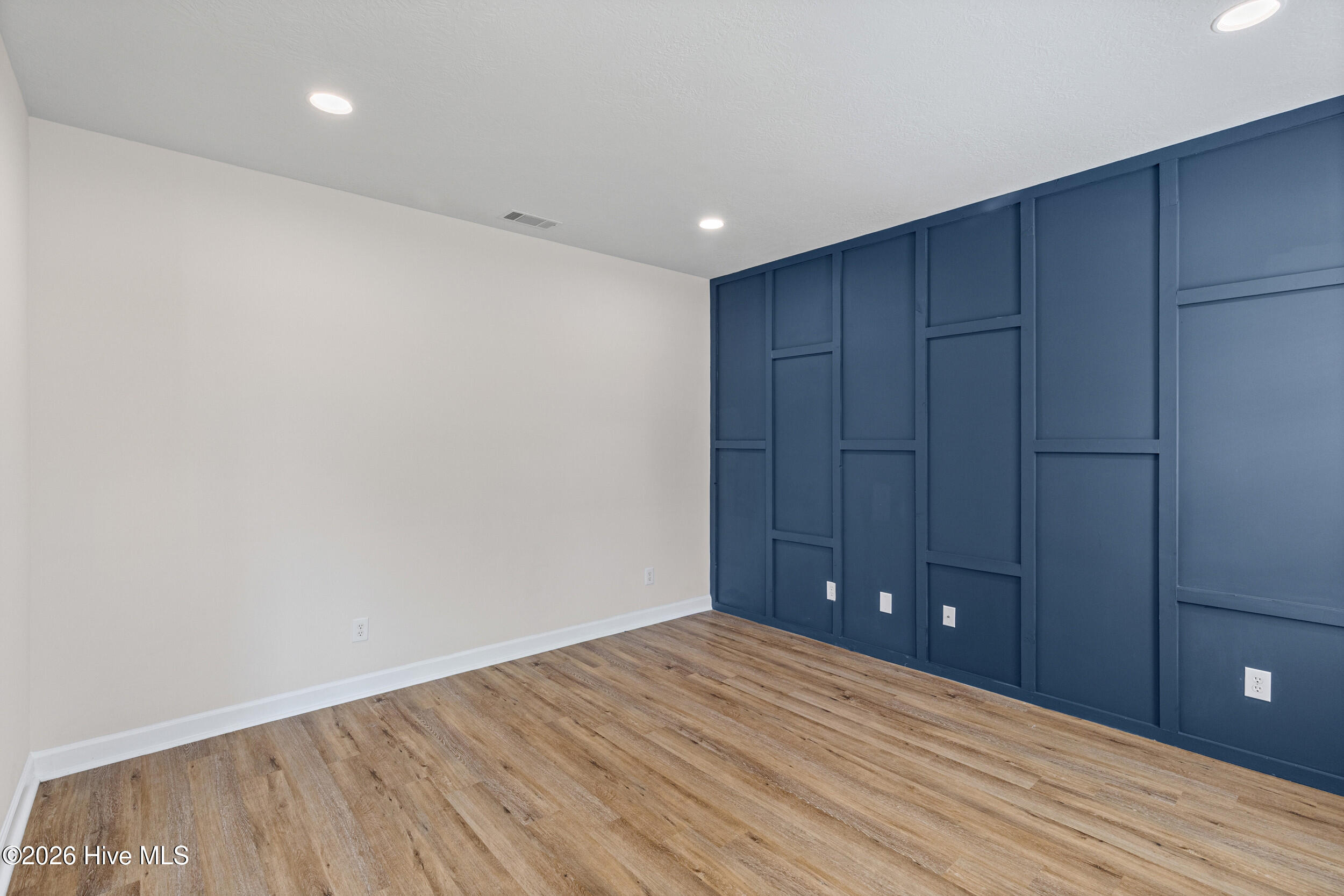 201 Bainbridge Drive Property Photo 6