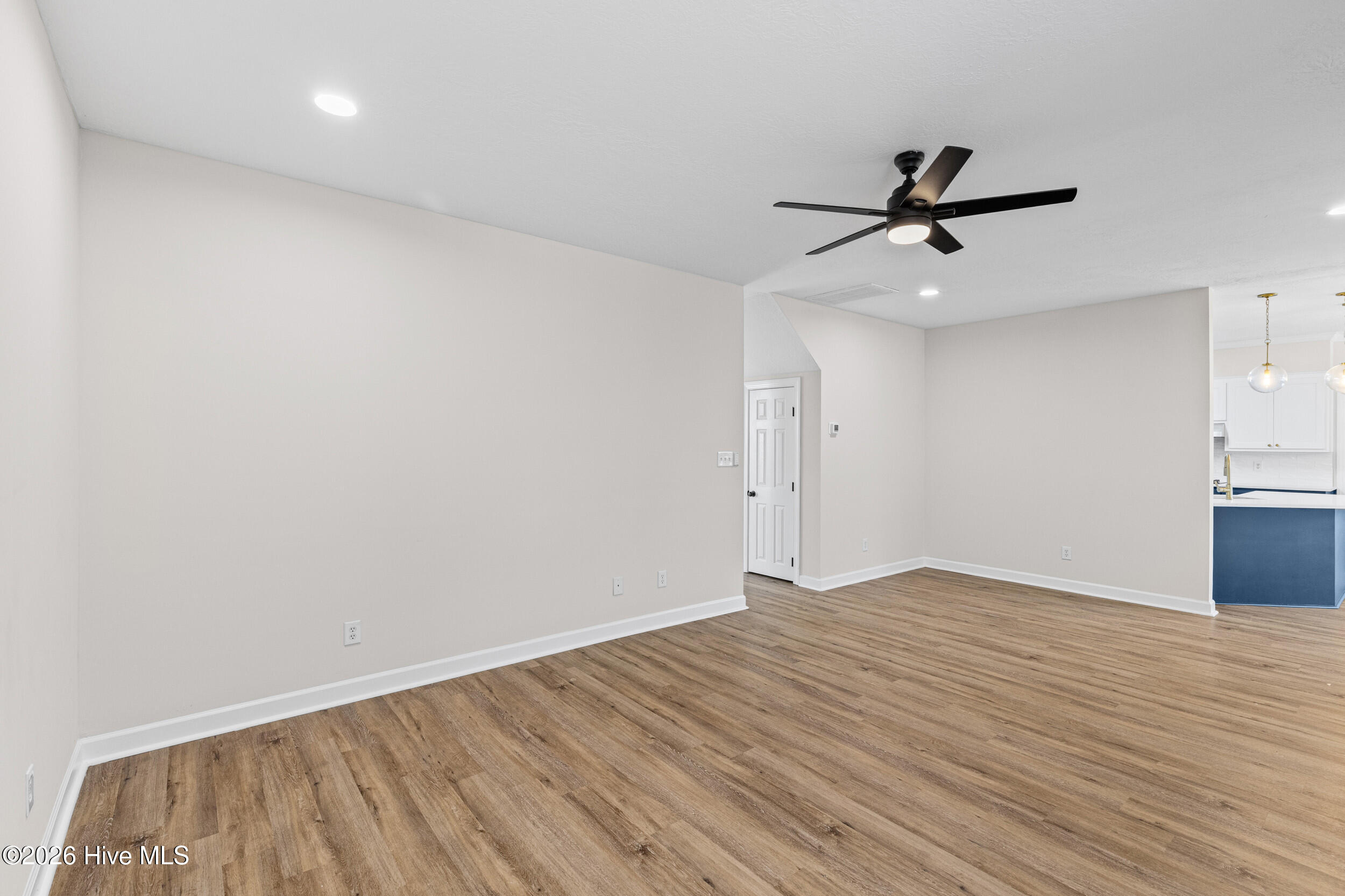 201 Bainbridge Drive Property Photo 10