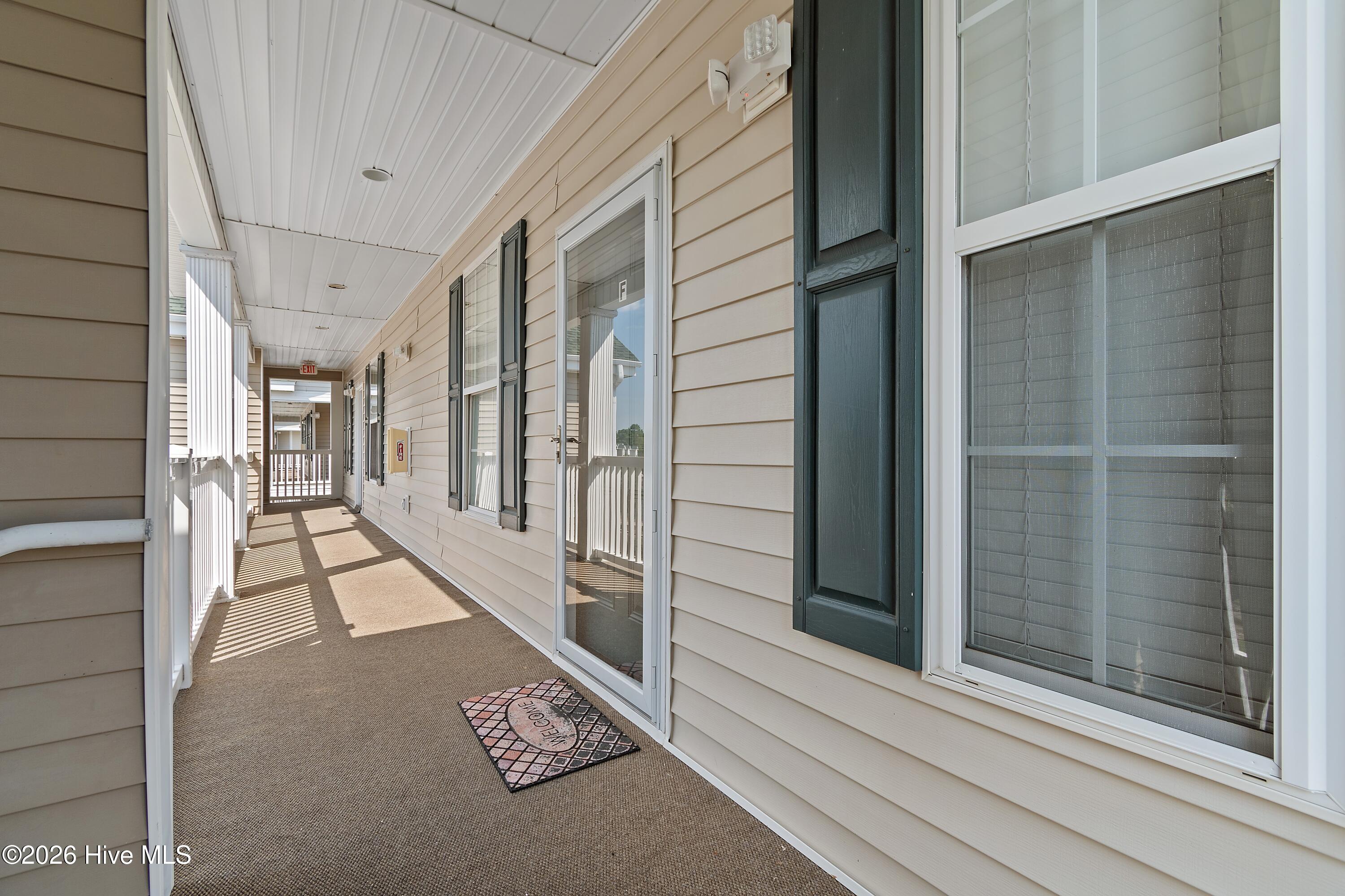 7509 Moorhen Lane Sw 52f Property Photo 5