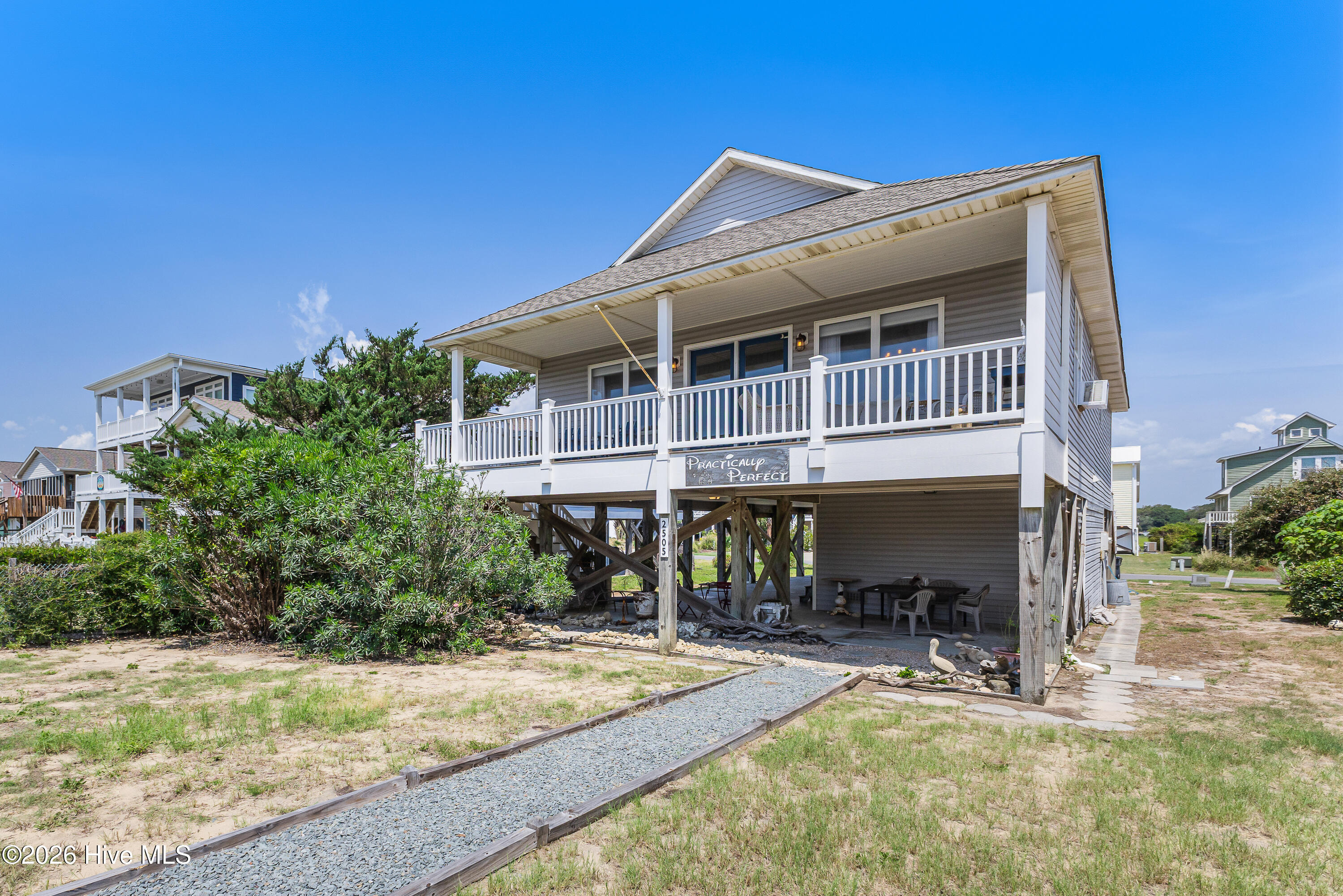 2505 W Dolphin Drive Property Photo 14