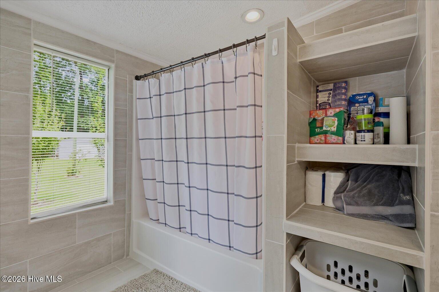 8716 Old Forest Drive Ne Property Photo 15