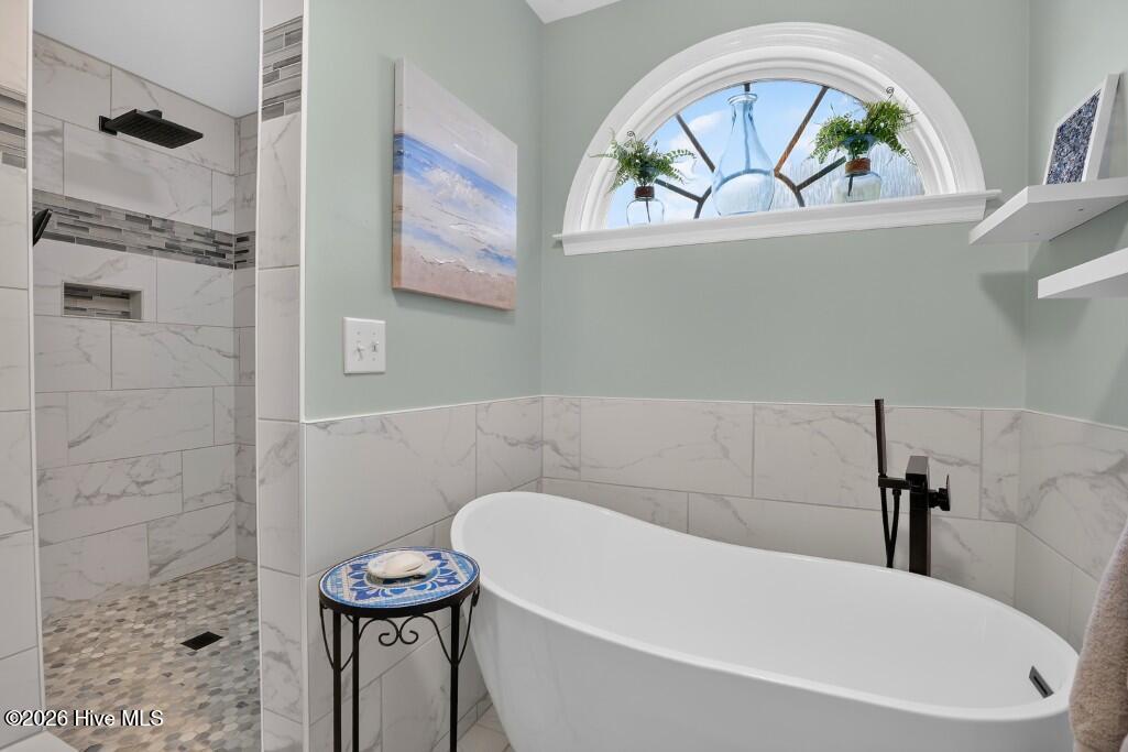 104 Bermuda View Property Photo 18