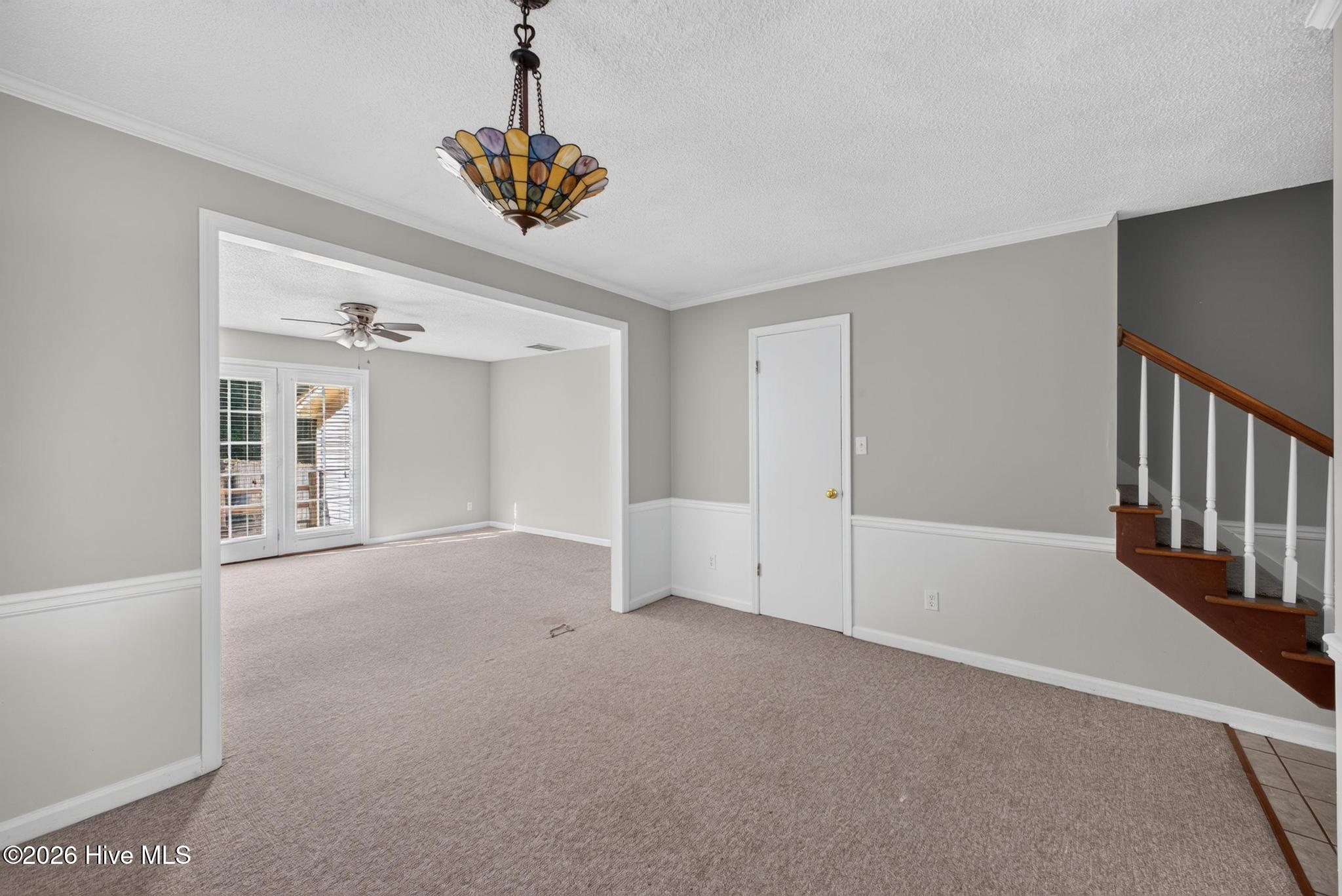 2448 Riverlook Drive Property Photo 2